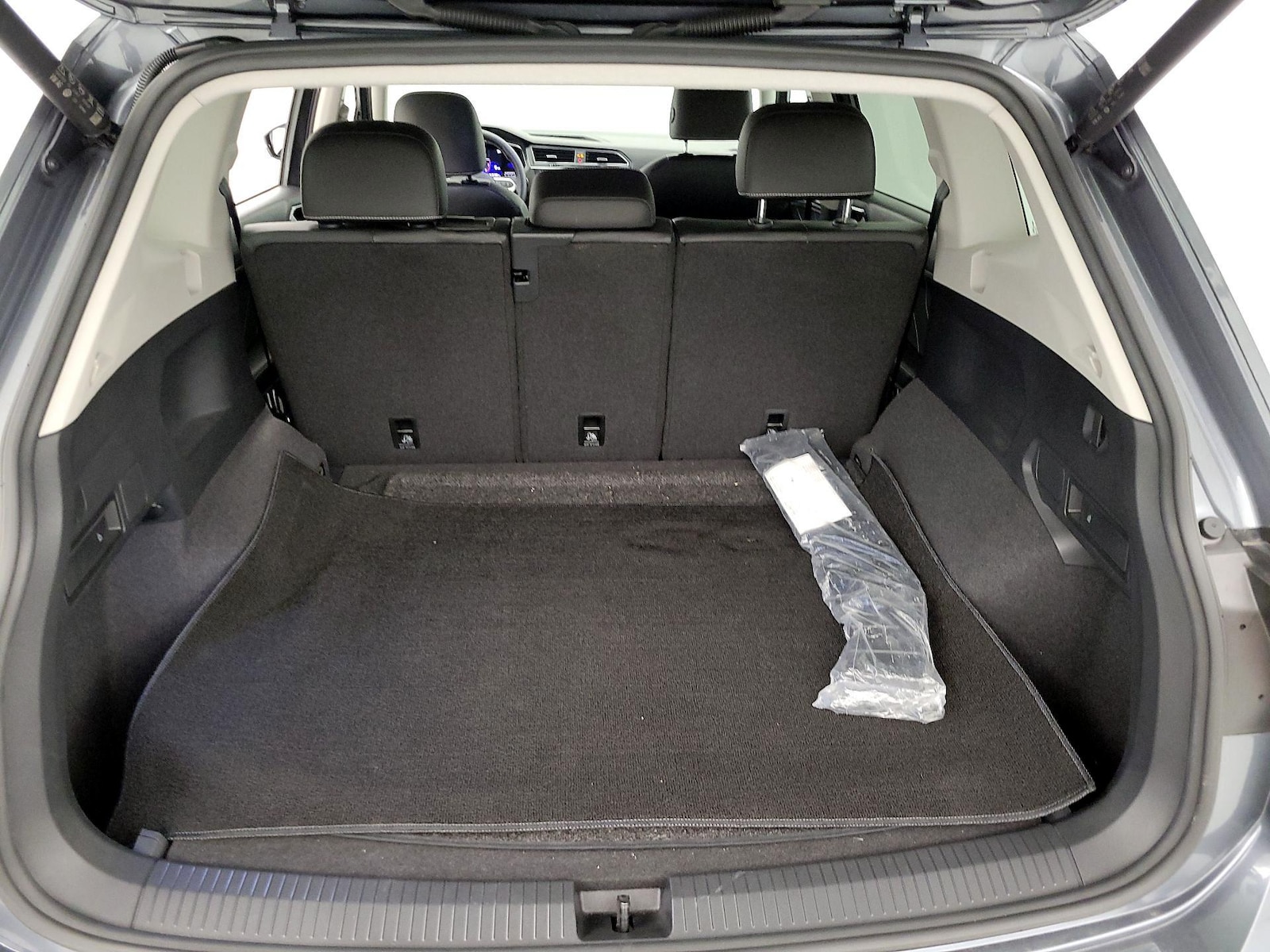 2022 Volkswagen Tiguan SE - Photo 21