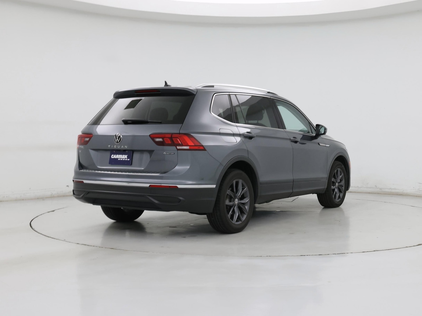 2022 Volkswagen Tiguan SE - Photo 9