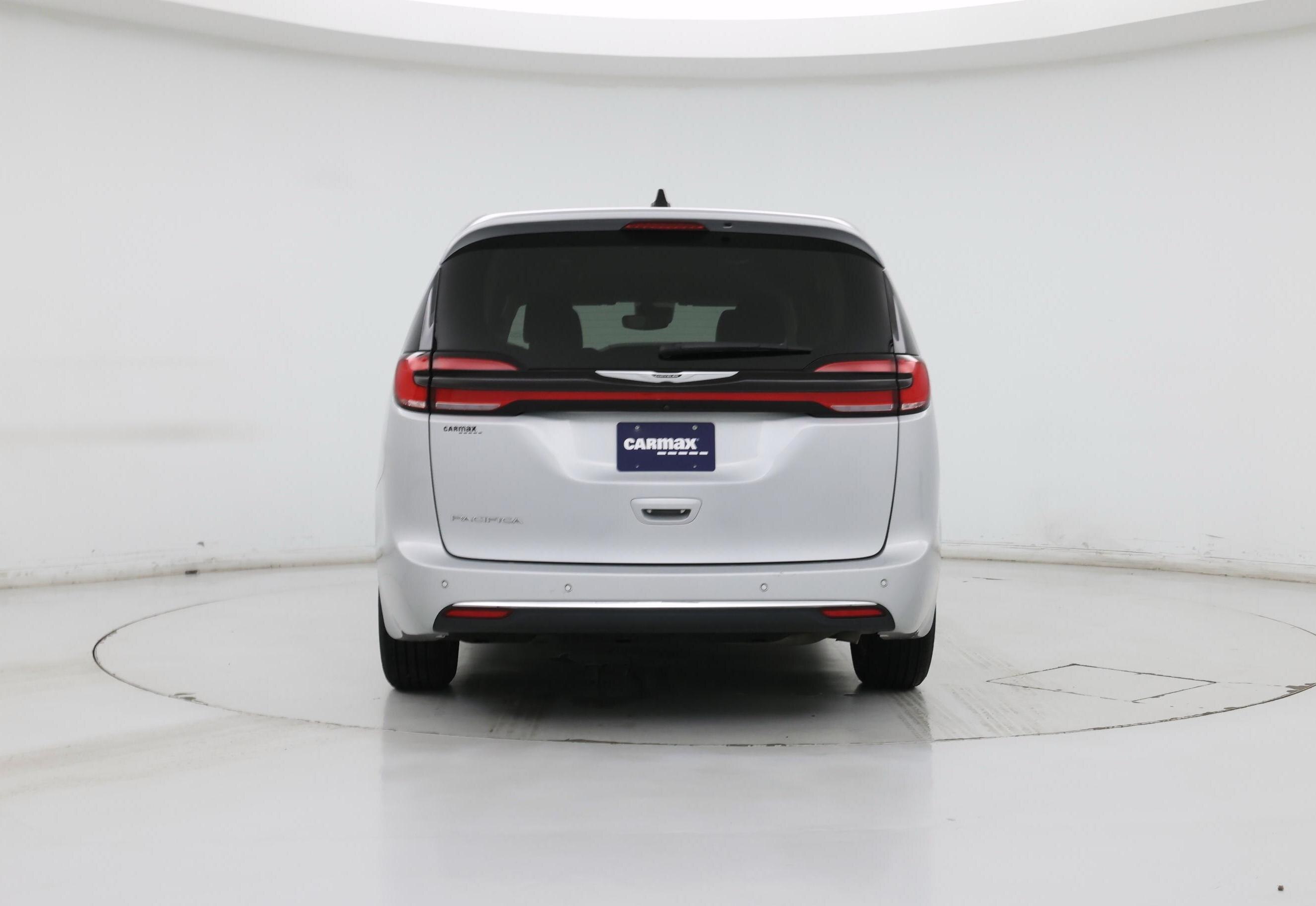 Thumbnail: 2023 Chrysler Pacifica - 6