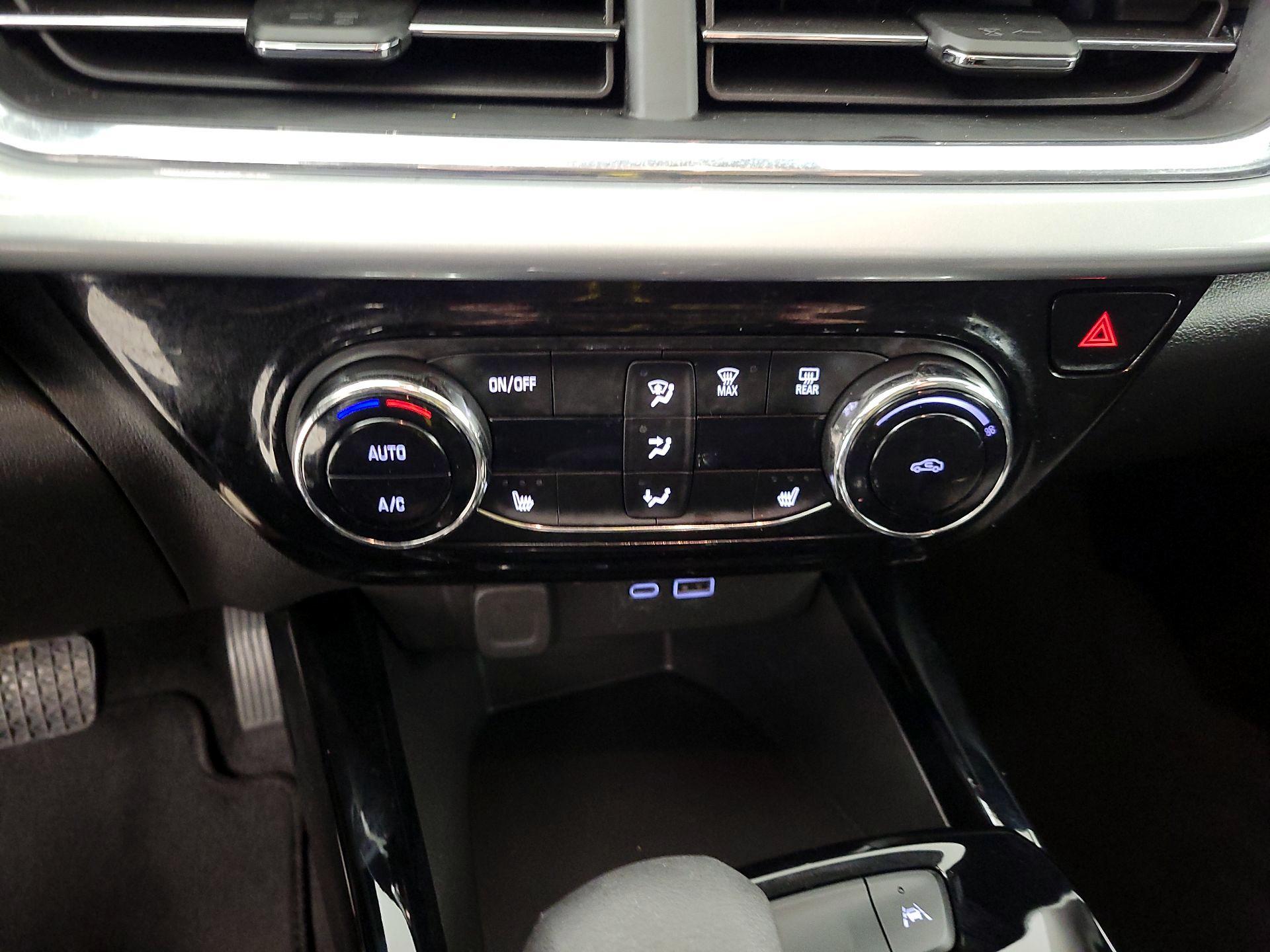 Thumbnail: 2025 Chevrolet Trax - 16