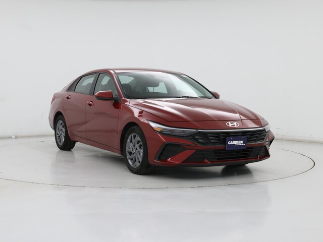 Red 2024 Hyundai Elantra SEL FWD Sedan Front-Wheel Drive Automatic