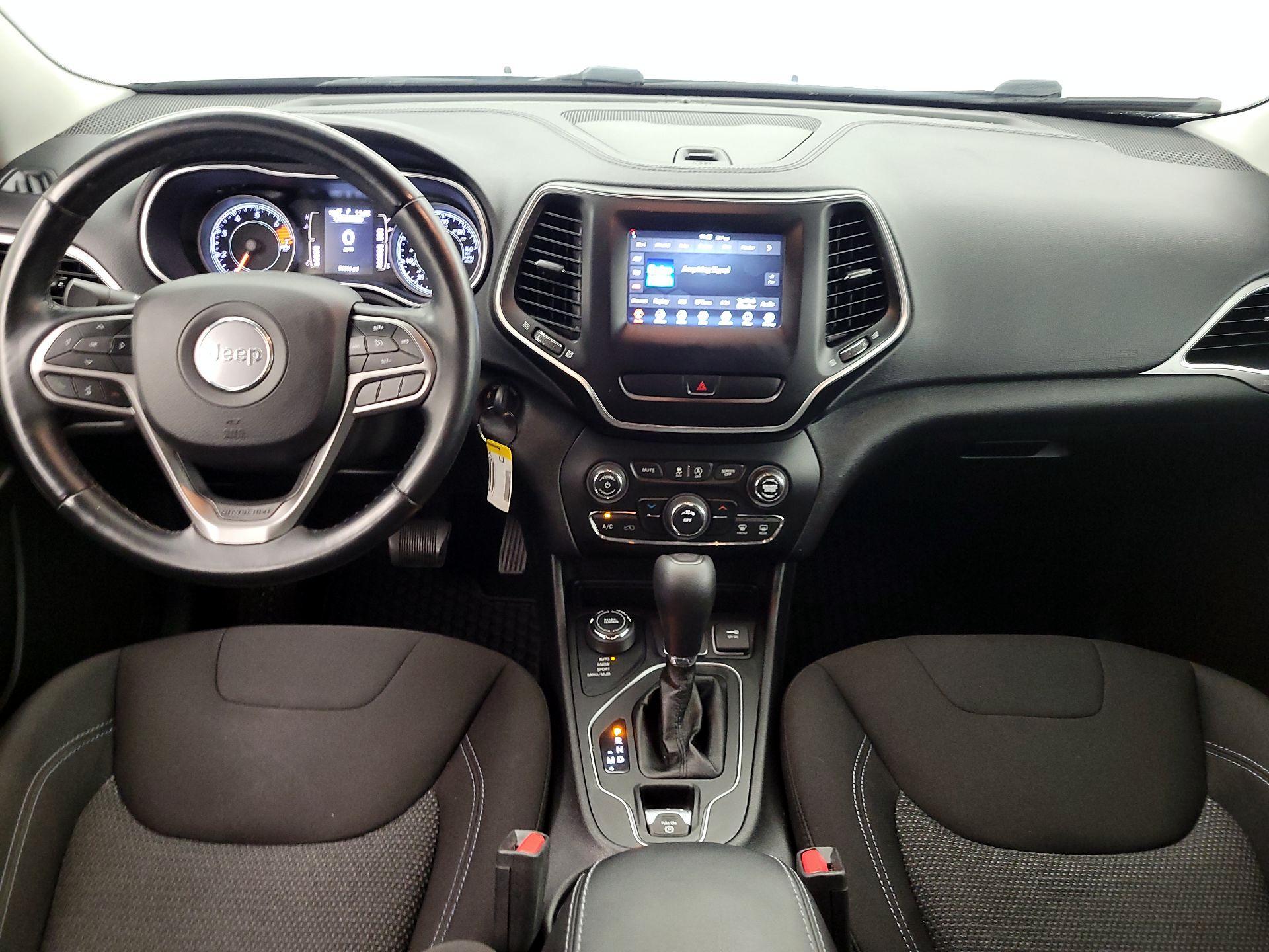 Thumbnail: 2020 Jeep Cherokee - 9