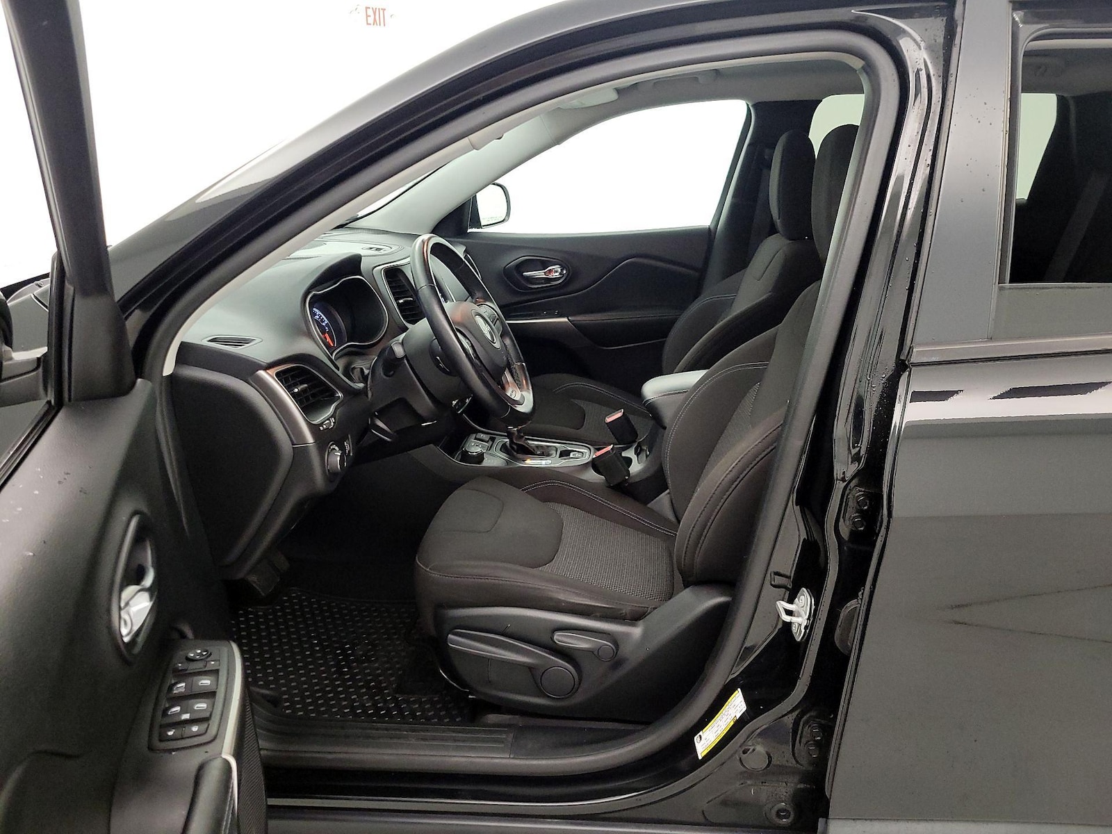 2020 Jeep Cherokee Latitude - Photo 12