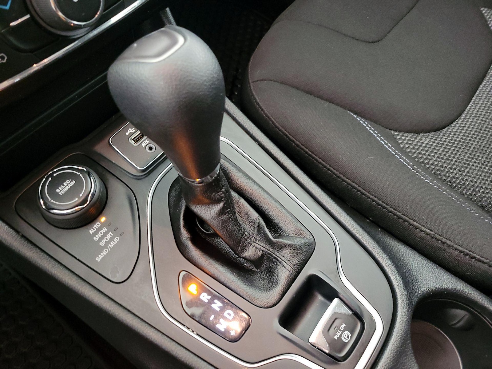 2020 Jeep Cherokee Latitude - Photo 18