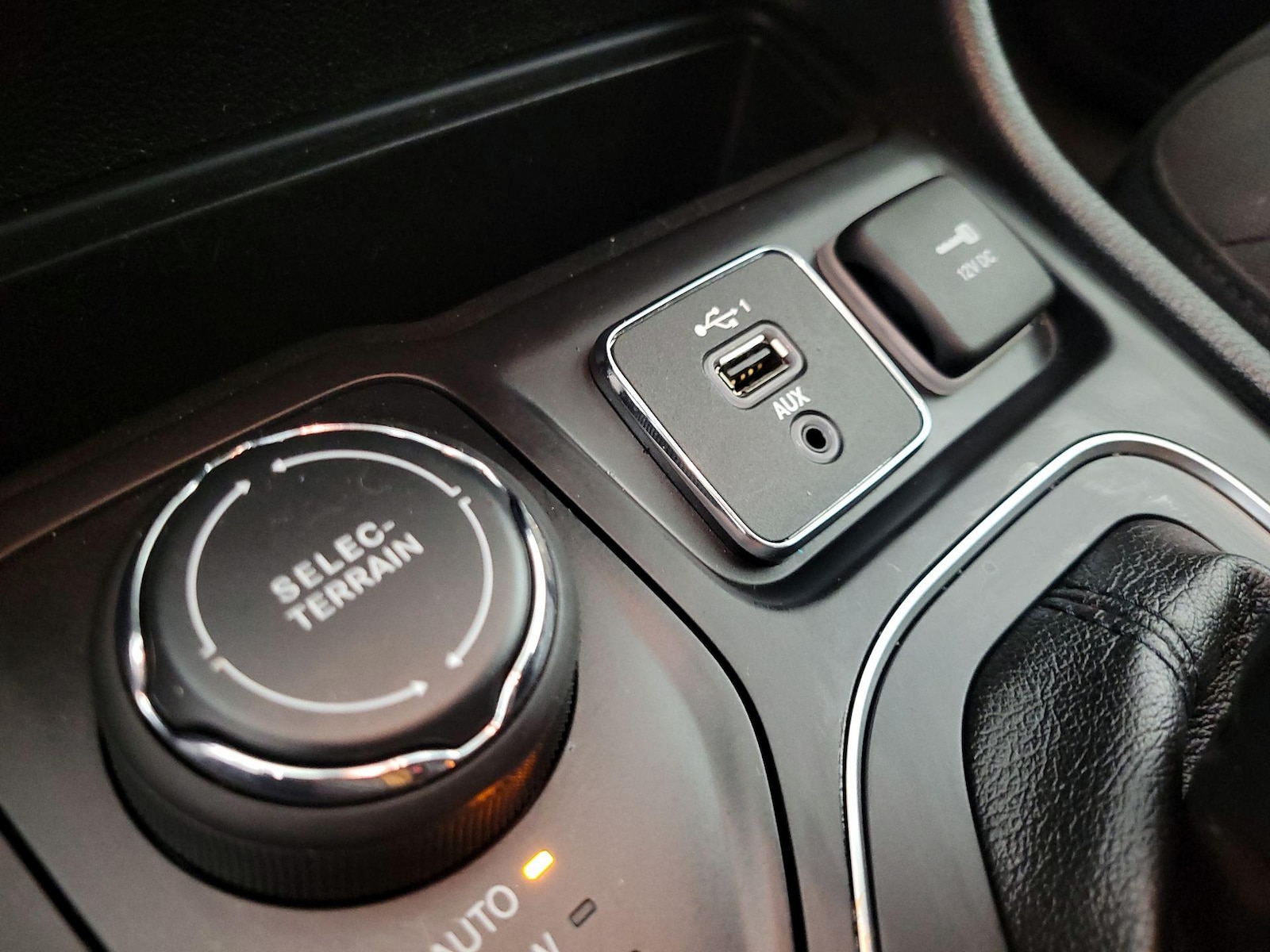 2020 Jeep Cherokee Latitude - Photo 19