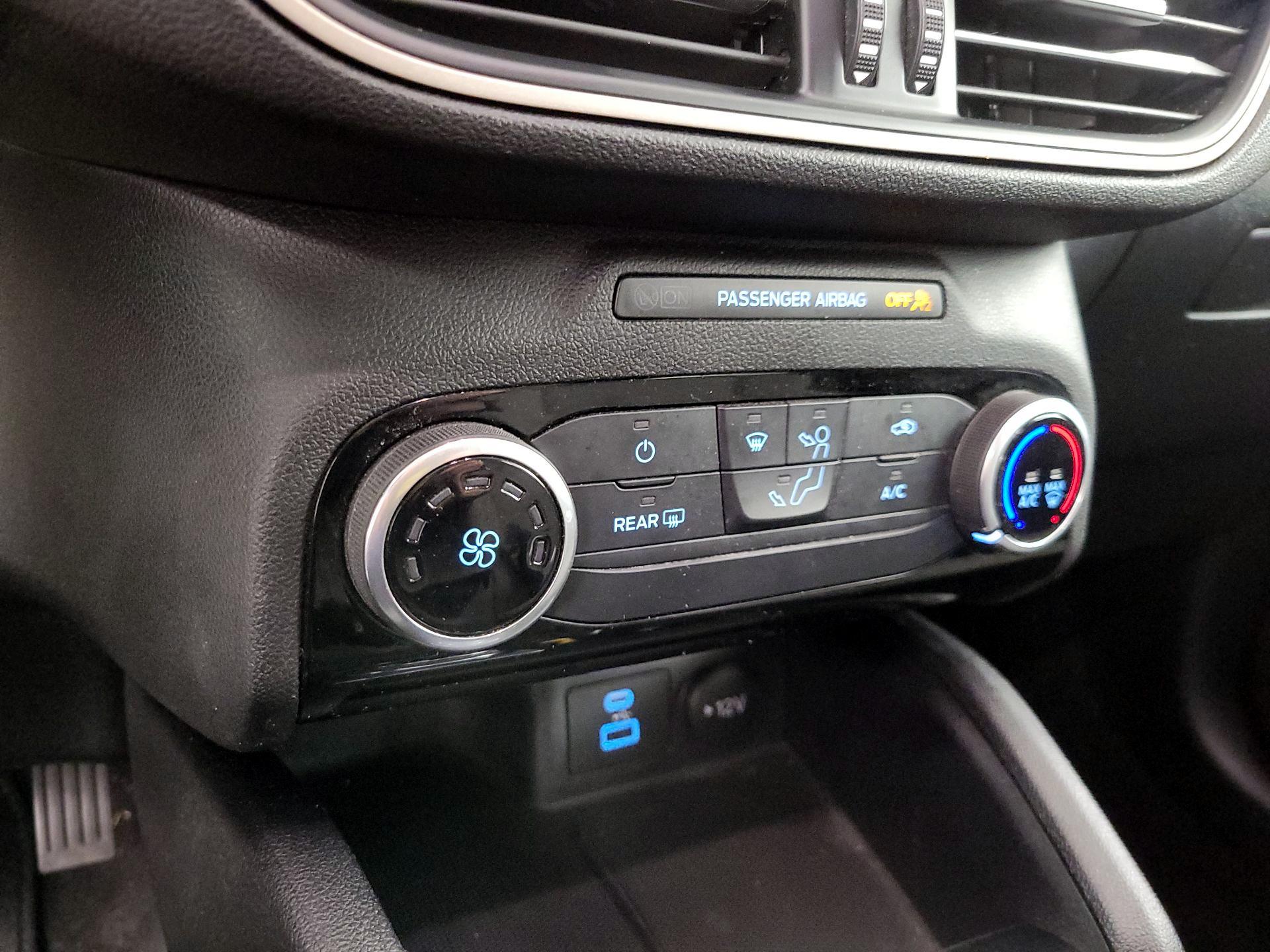 Thumbnail: 2022 Ford Escape - 16