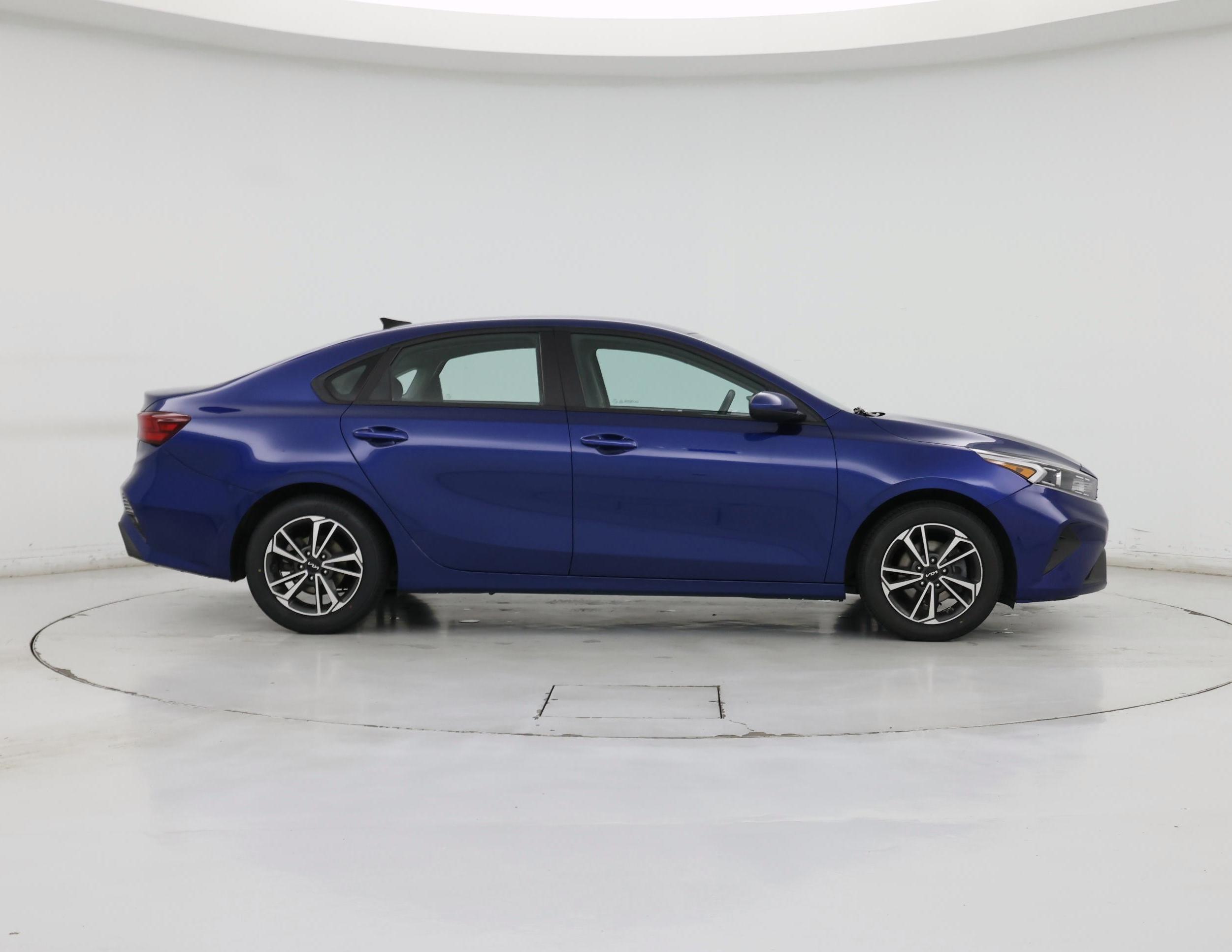 Thumbnail: 2023 Kia Forte - 7