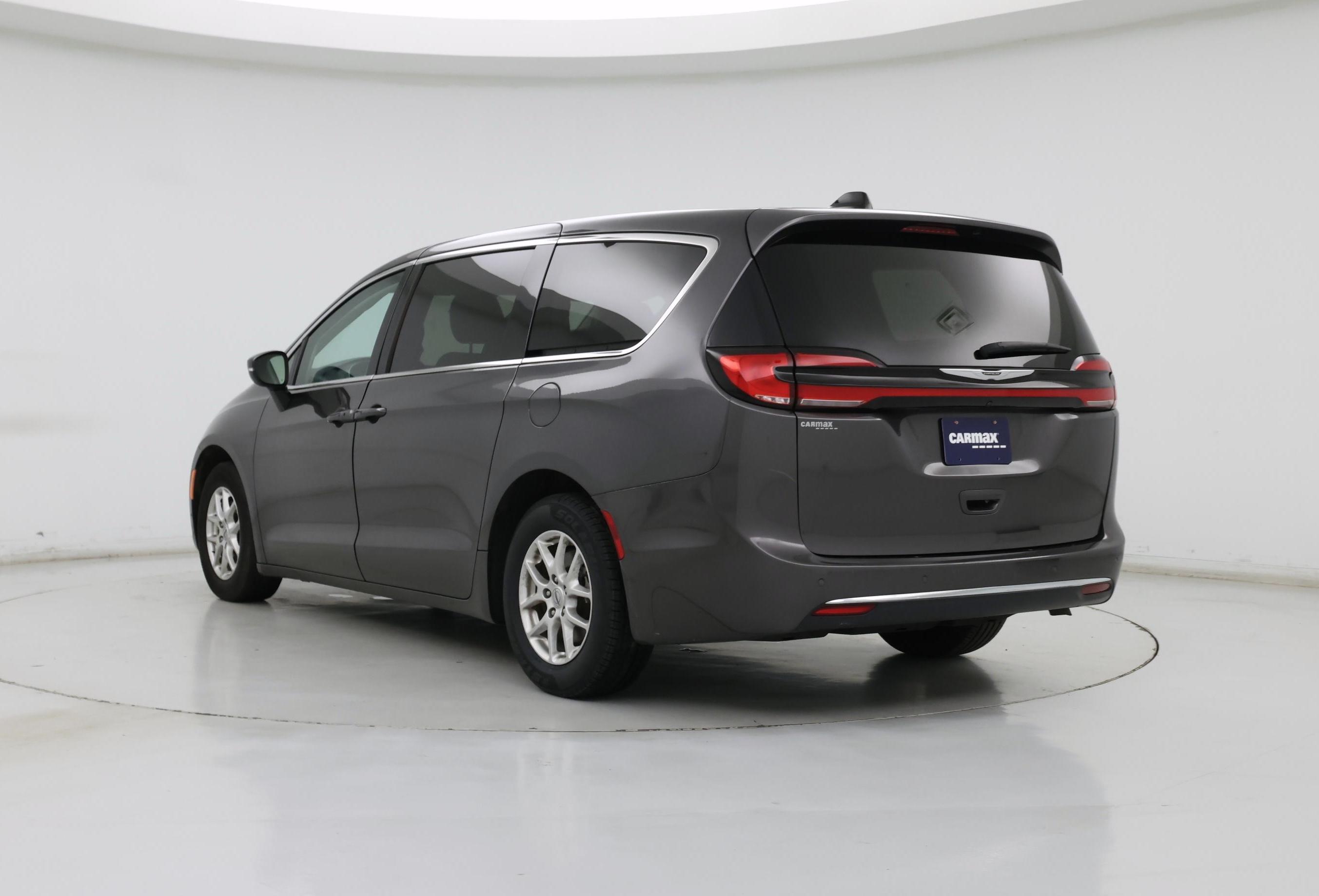 Thumbnail: 2023 Chrysler Pacifica - 2