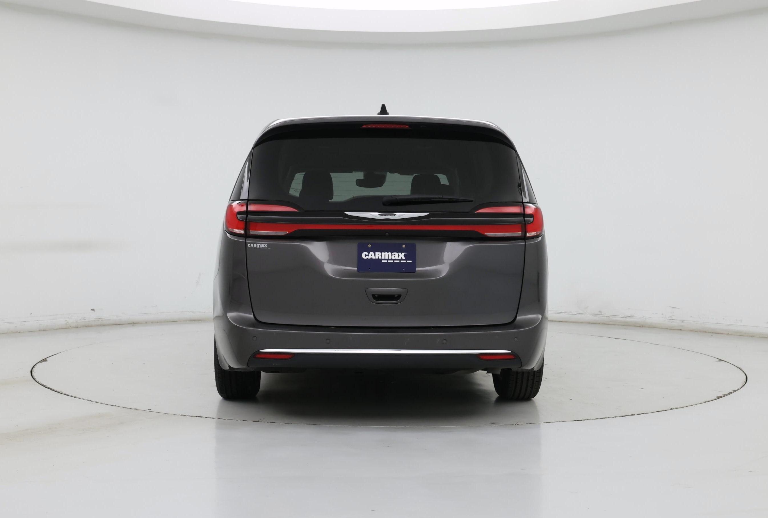 Thumbnail: 2023 Chrysler Pacifica - 6
