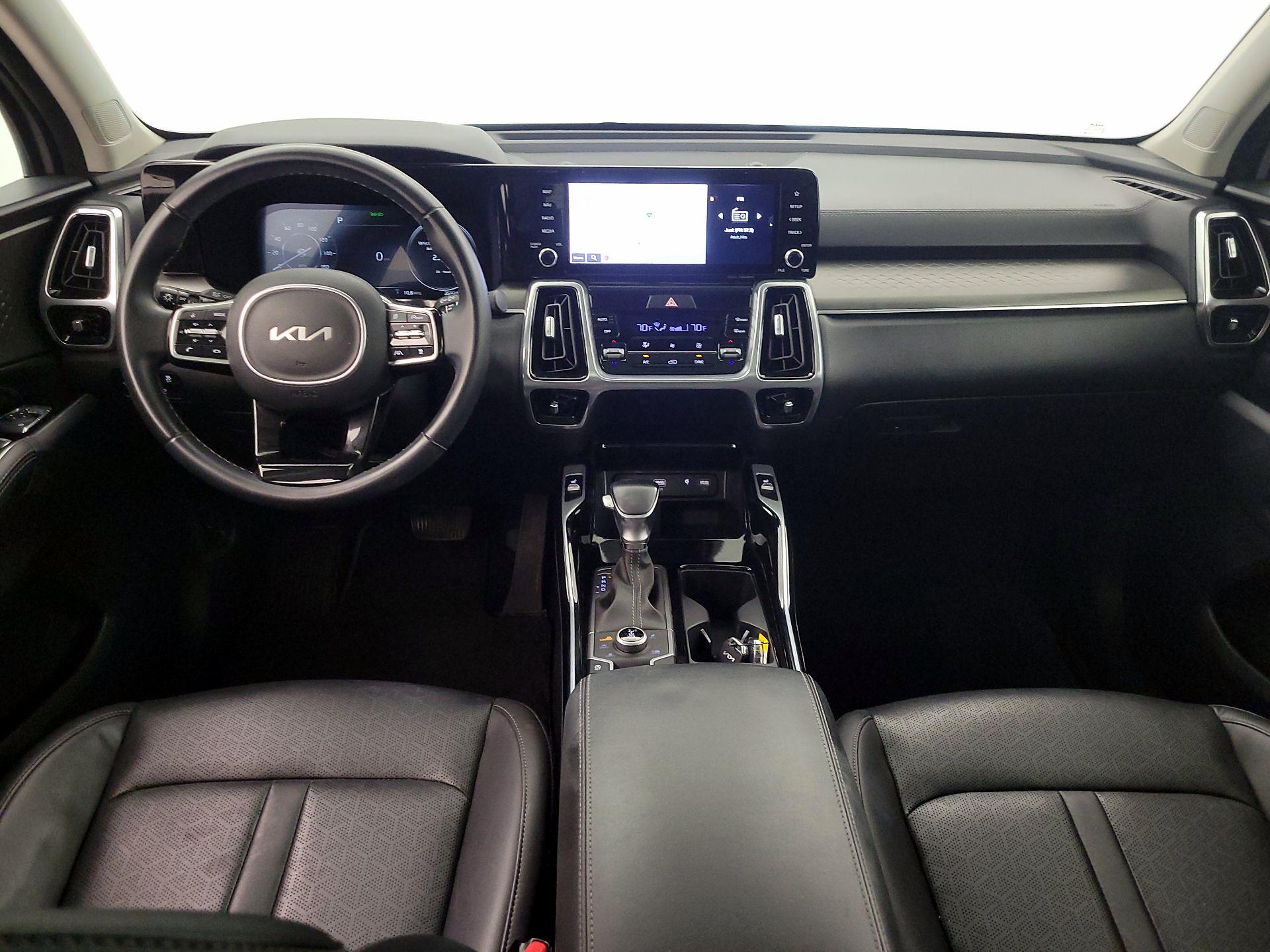 Thumbnail: 2023 Kia Sorento - 9