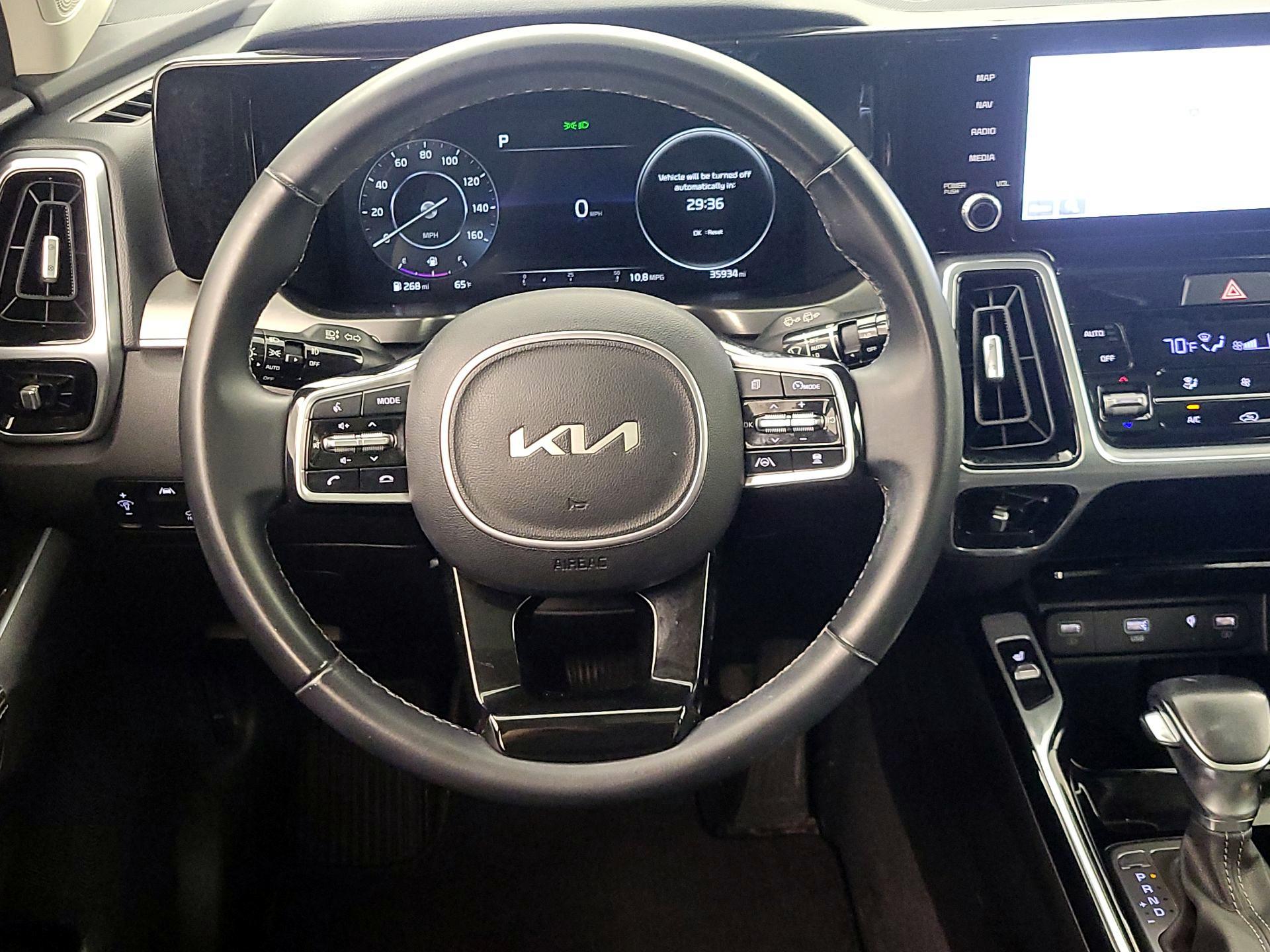 Thumbnail: 2023 Kia Sorento - 10