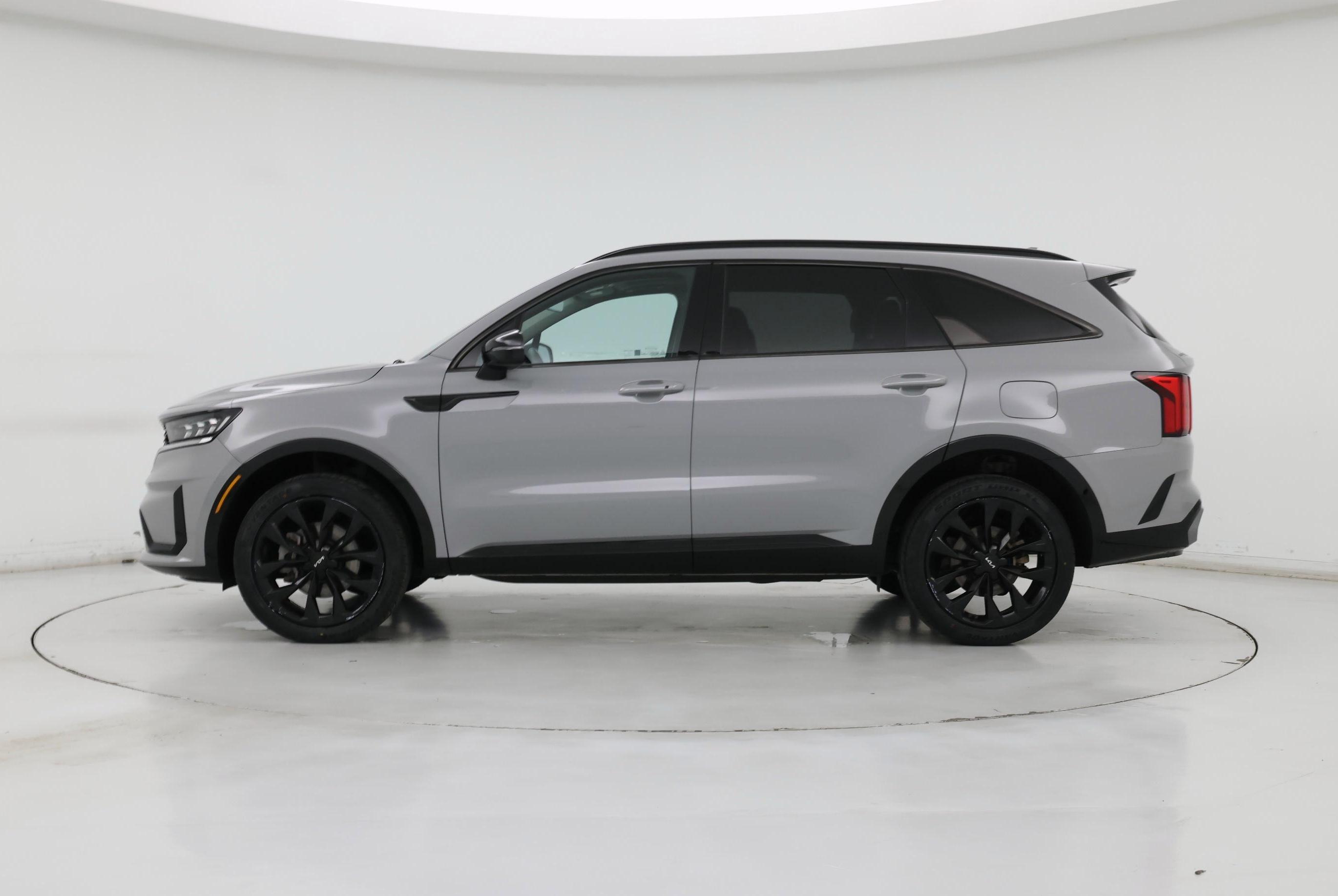 Thumbnail: 2023 Kia Sorento - 3