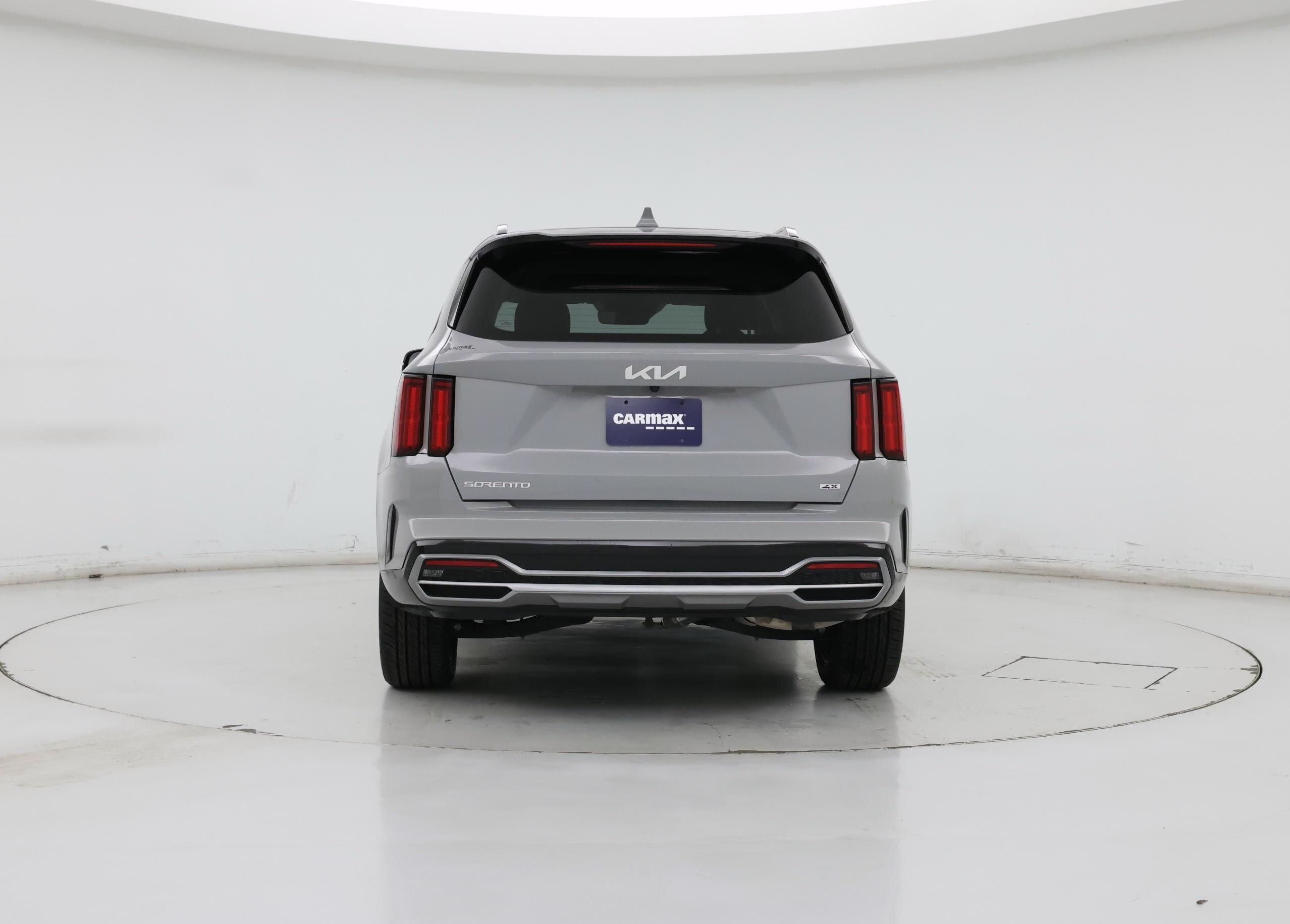 Thumbnail: 2023 Kia Sorento - 6