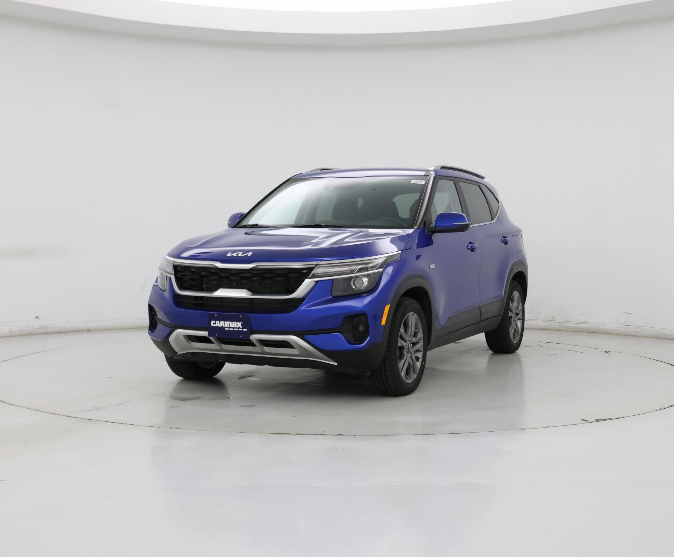 Thumbnail: 2023 Kia Seltos - 4