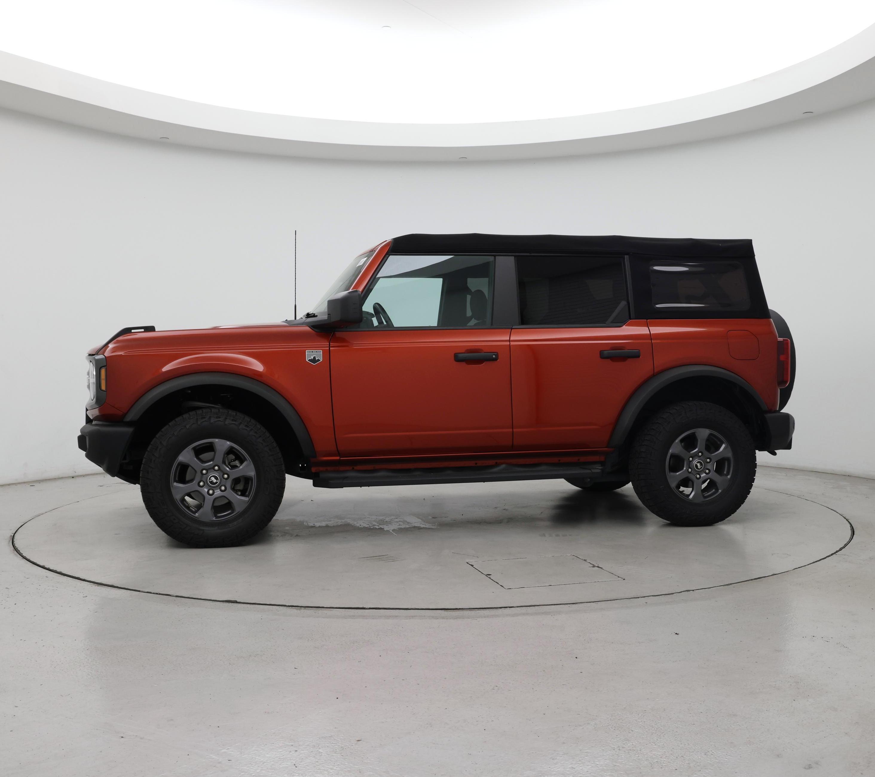 Thumbnail: 2022 Ford Bronco - 3