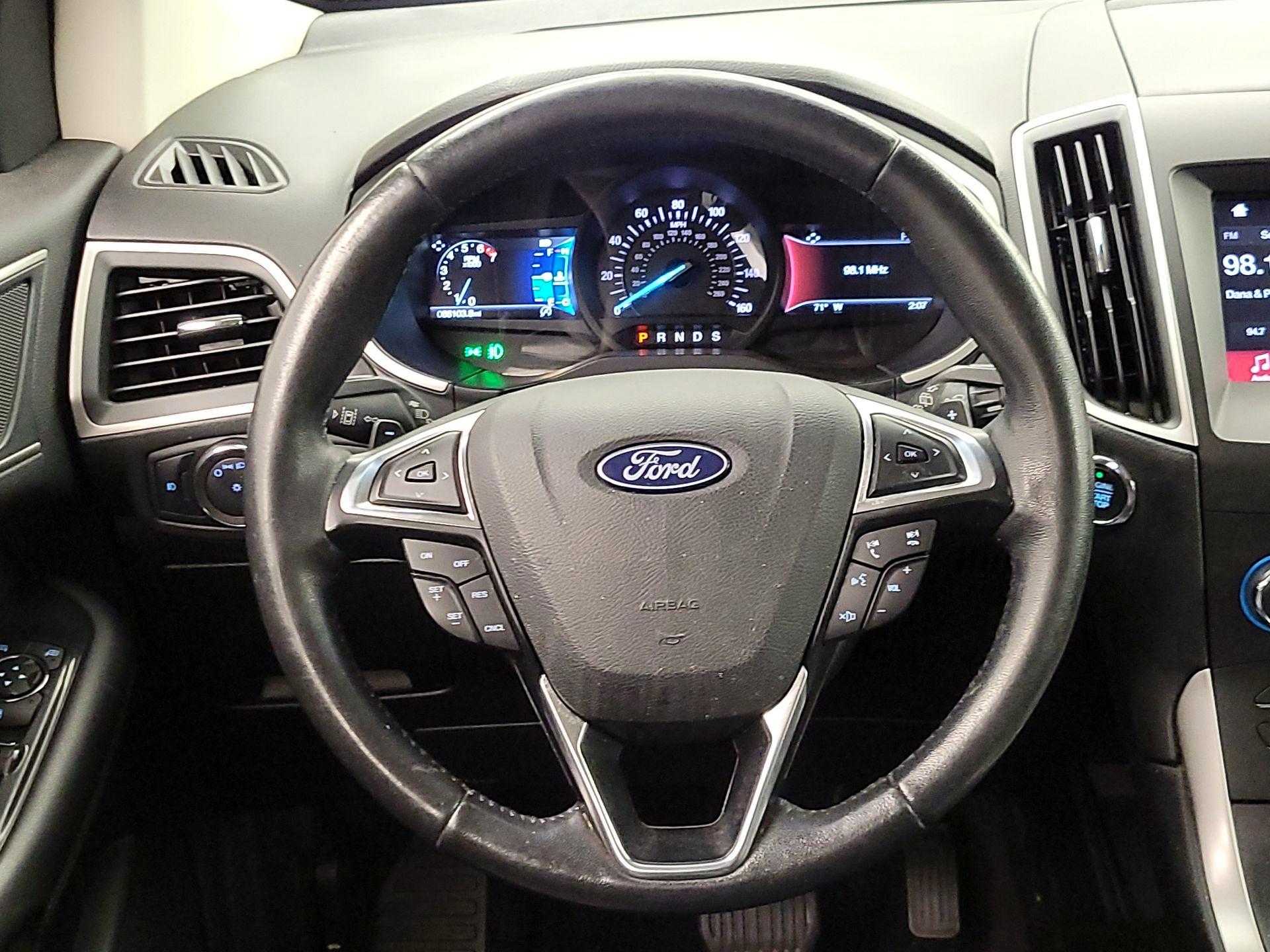 Thumbnail: 2019 Ford Edge - 10