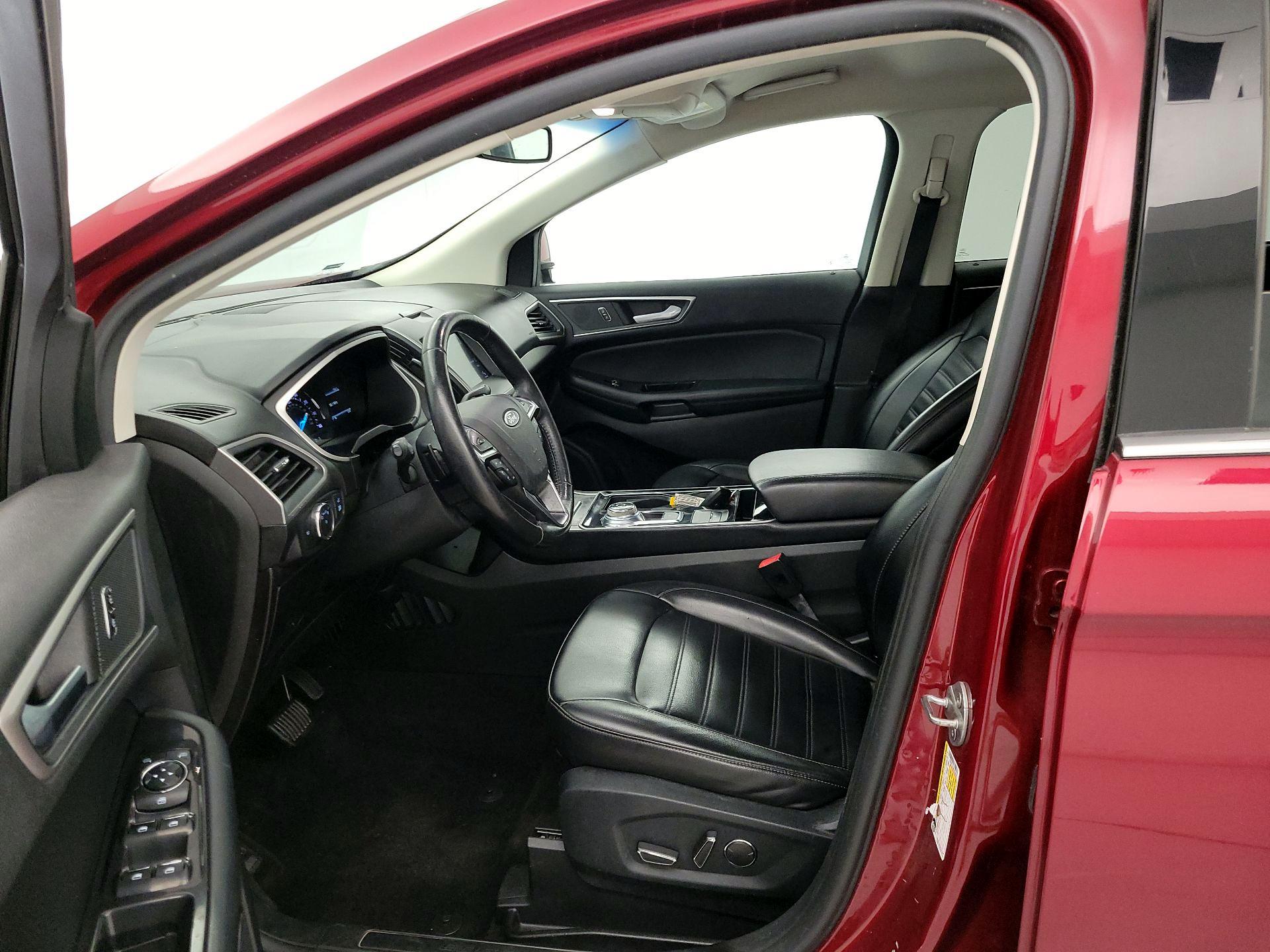 Thumbnail: 2019 Ford Edge - 11