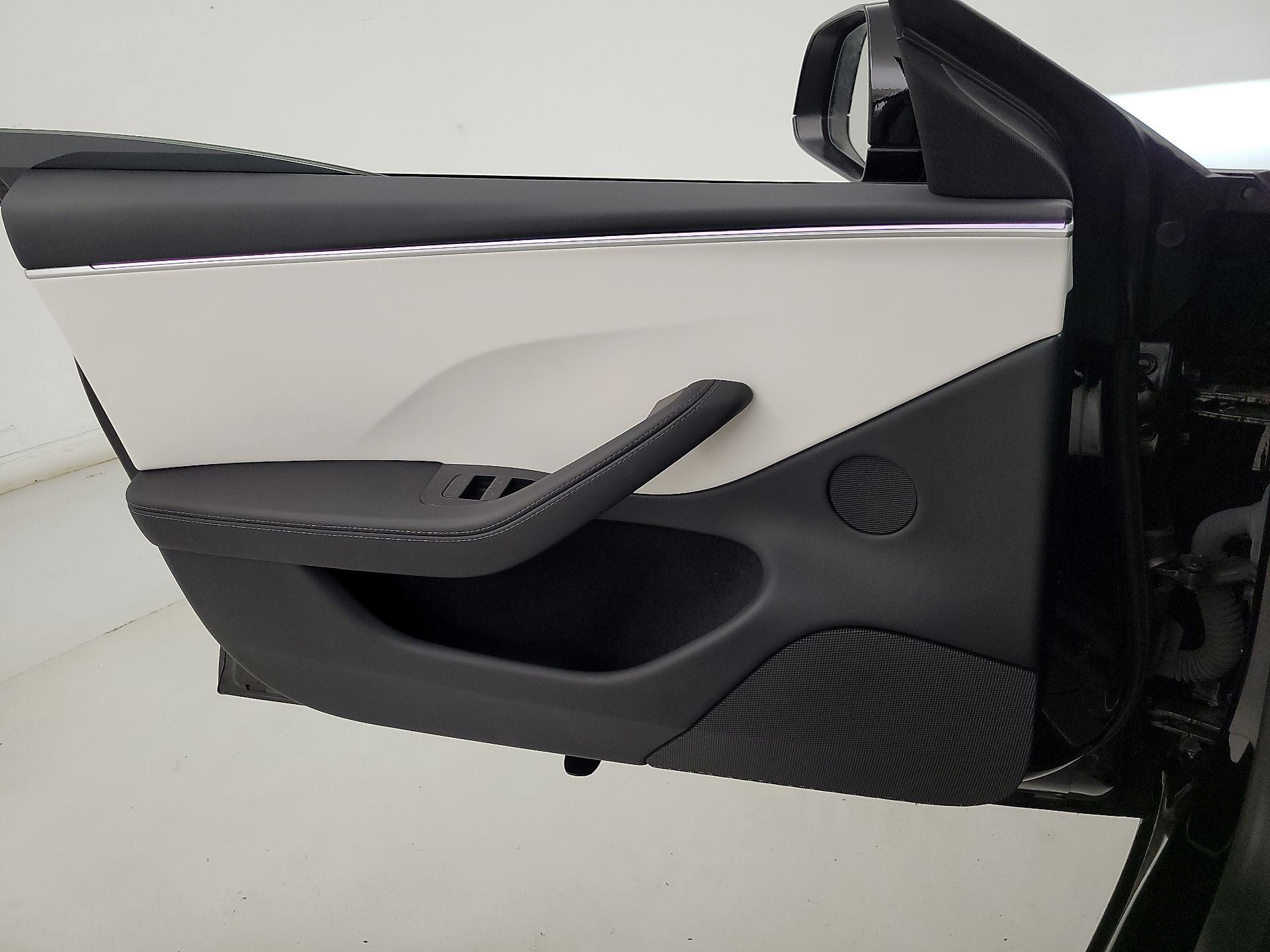 Thumbnail: 2024 Tesla Model 3 - 12