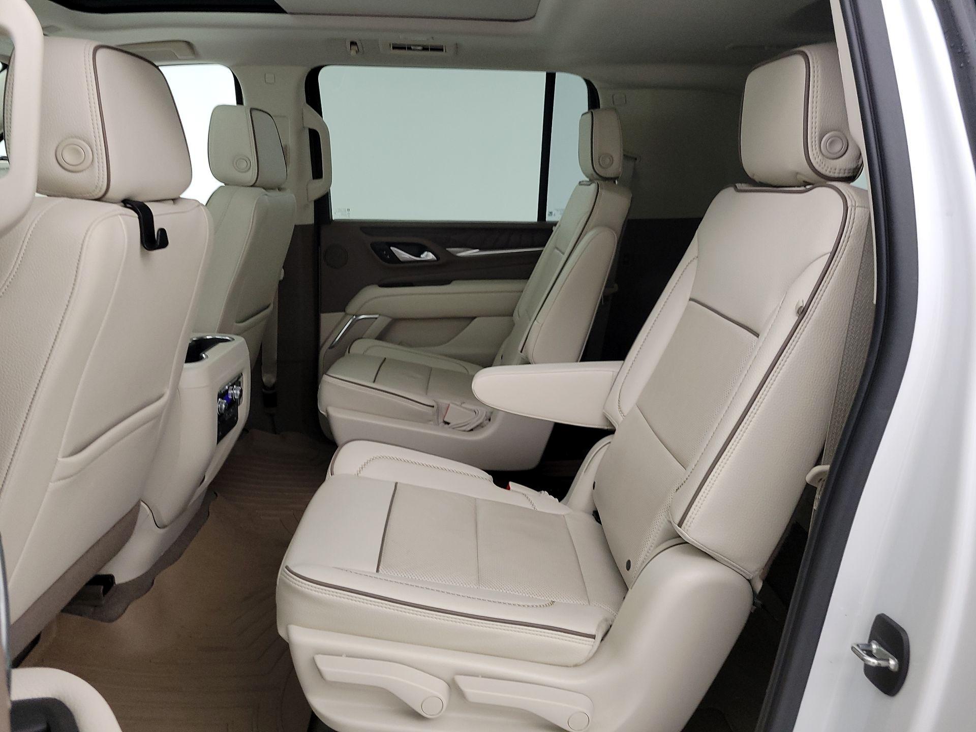 Thumbnail: 2022 GMC Yukon XL - 20