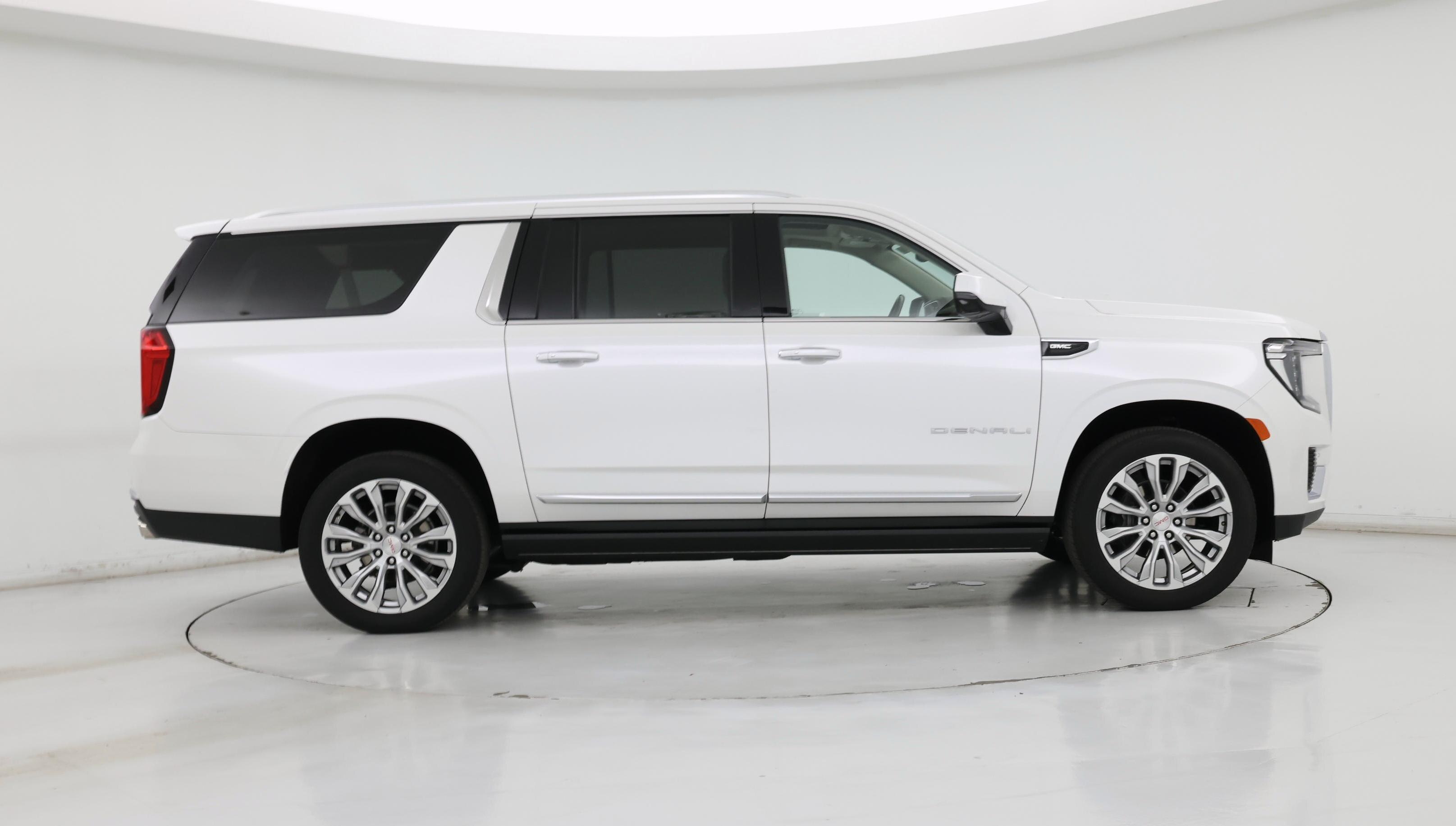 Thumbnail: 2022 GMC Yukon XL - 7