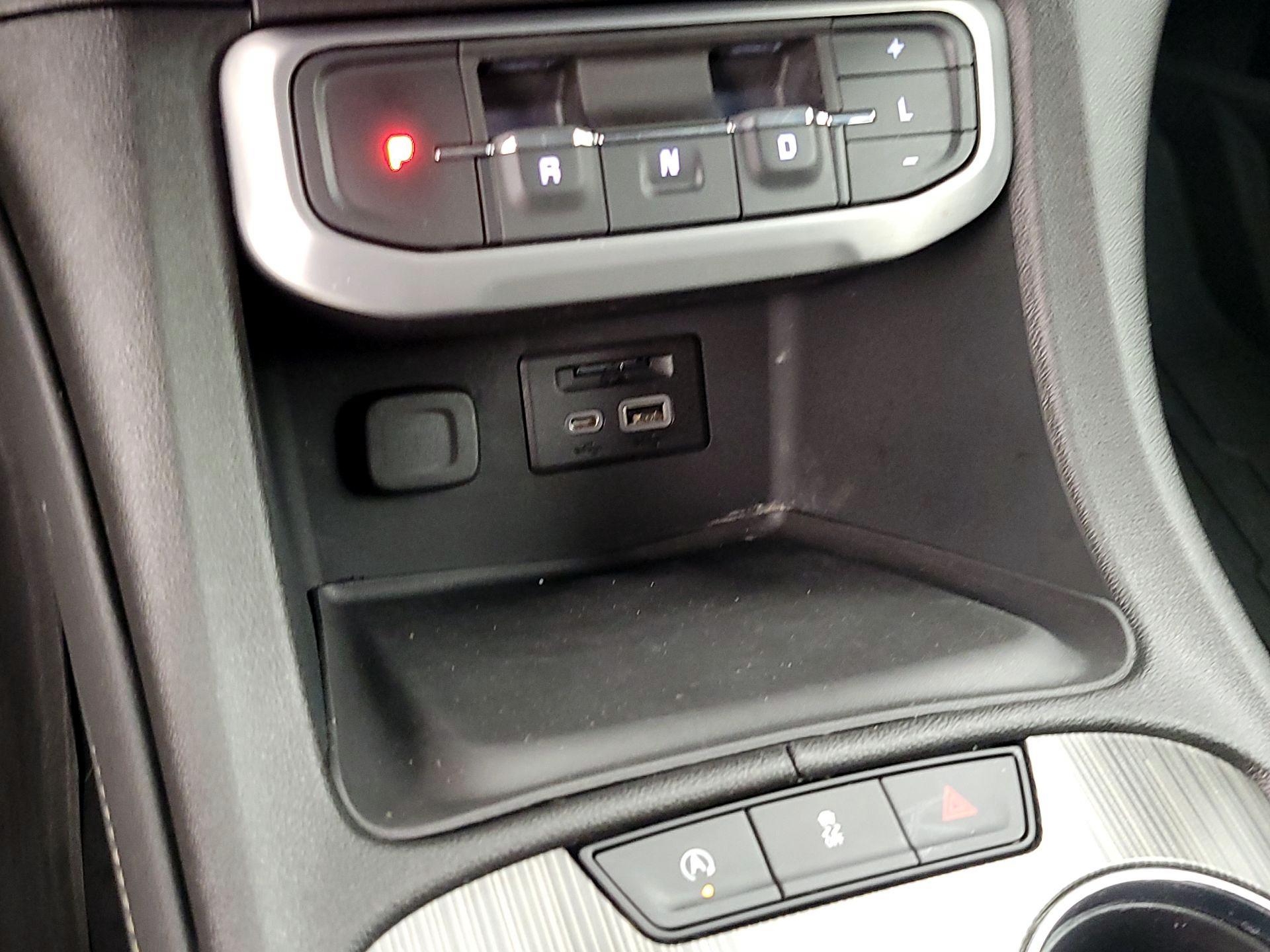 Thumbnail: 2023 GMC Acadia - 19