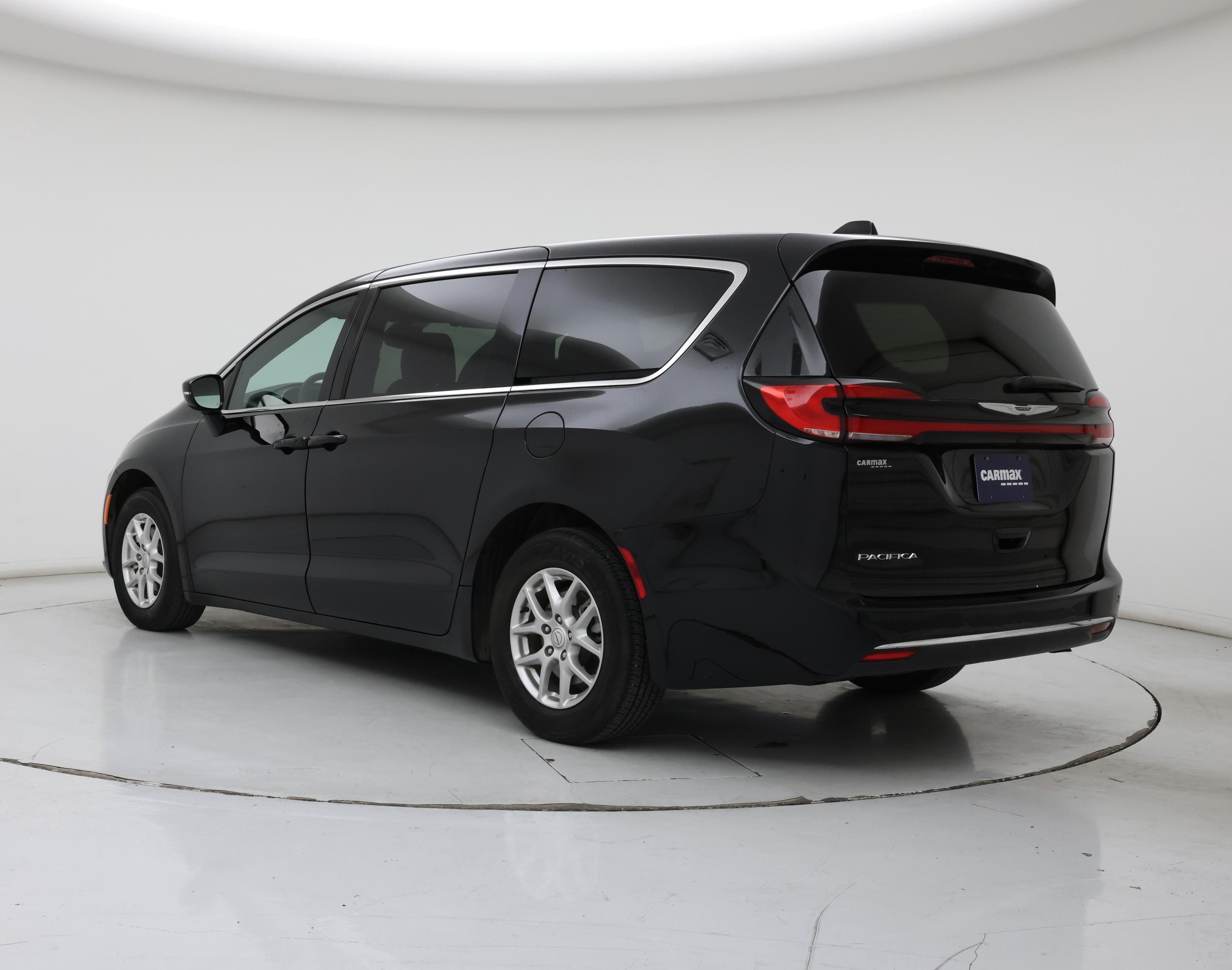 Thumbnail: 2025 Chrysler Pacifica - 2