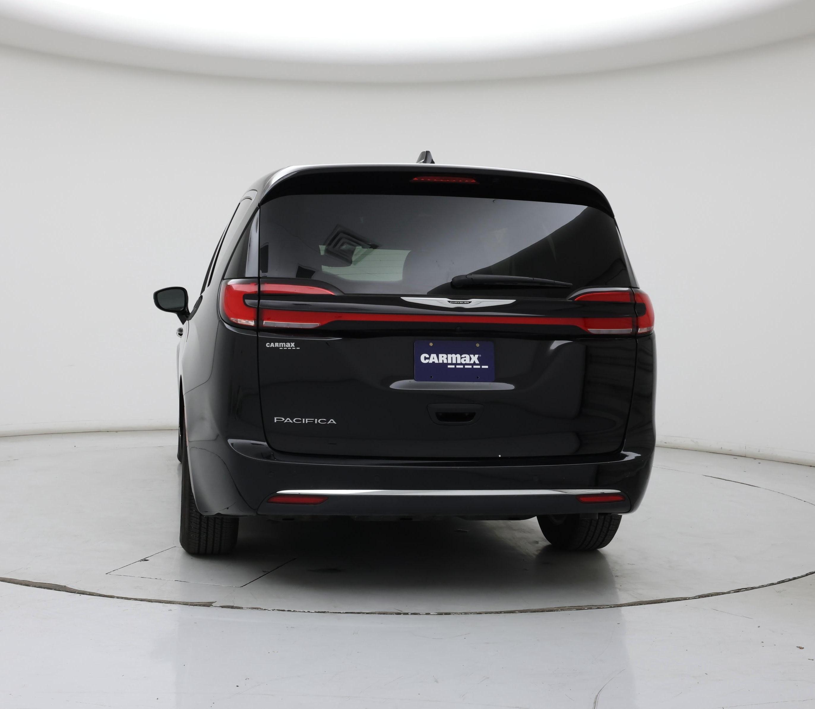 Thumbnail: 2025 Chrysler Pacifica - 6