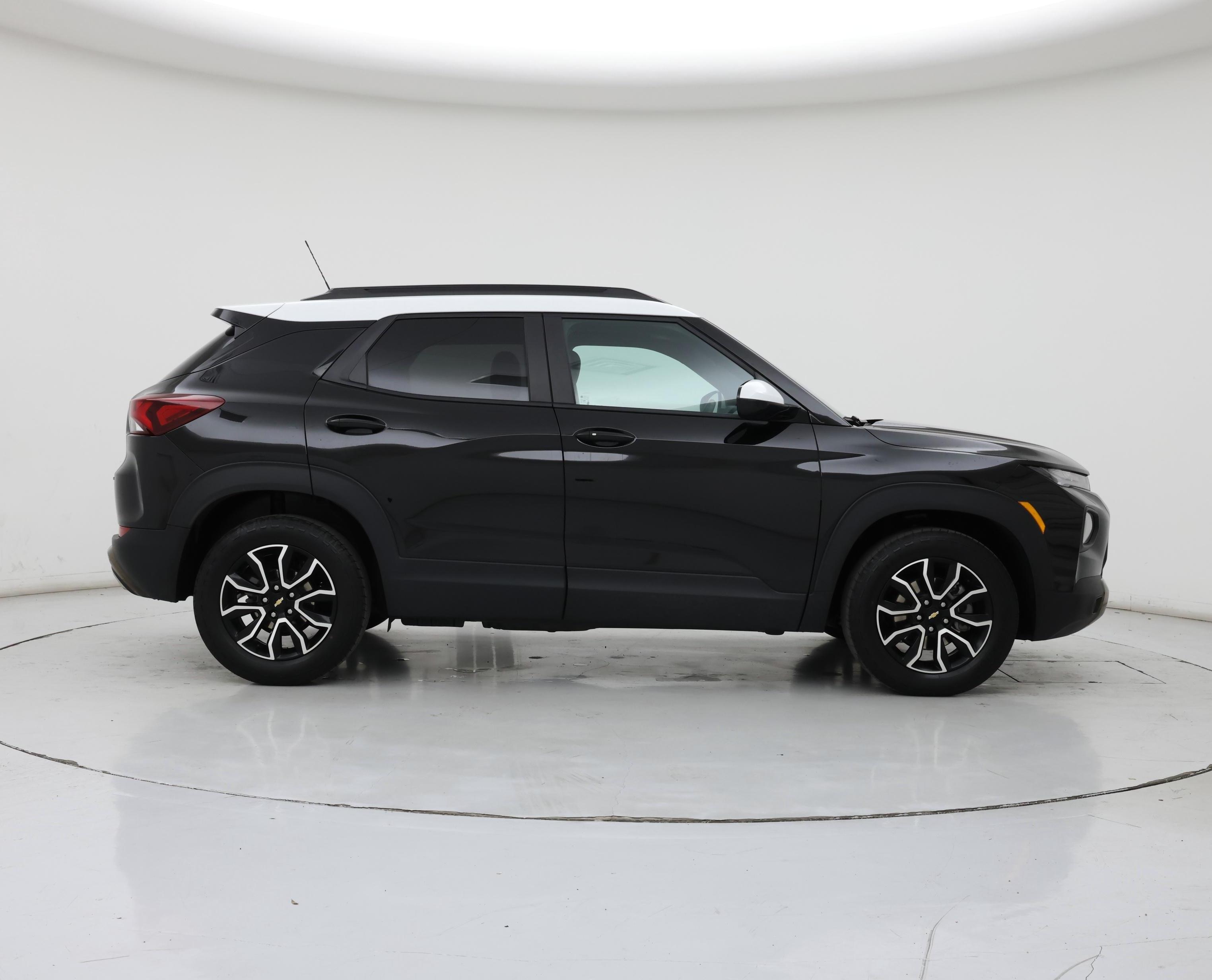 Thumbnail: 2023 Chevrolet TrailBlazer - 7