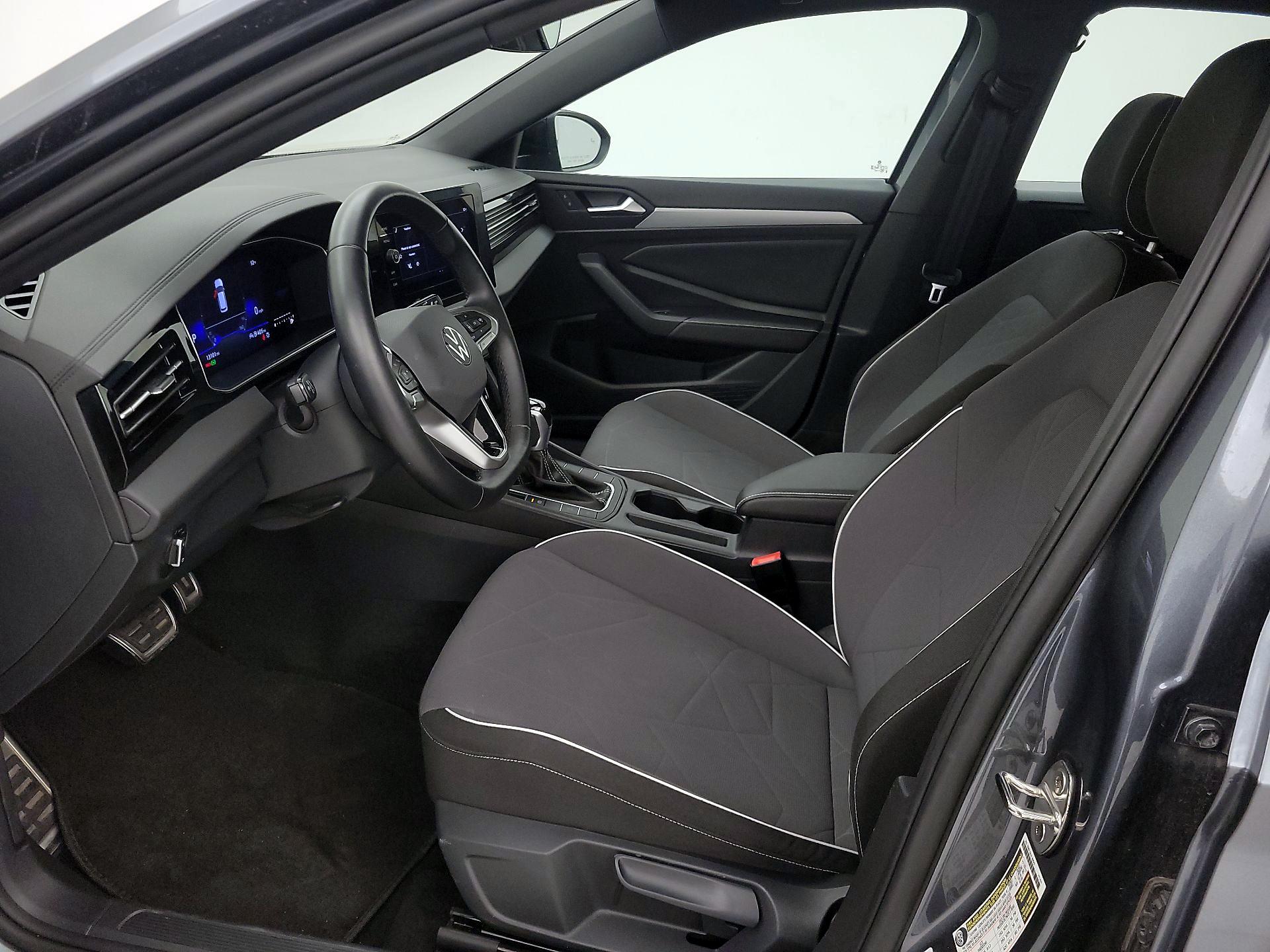 Thumbnail: 2025 Volkswagen Jetta - 11