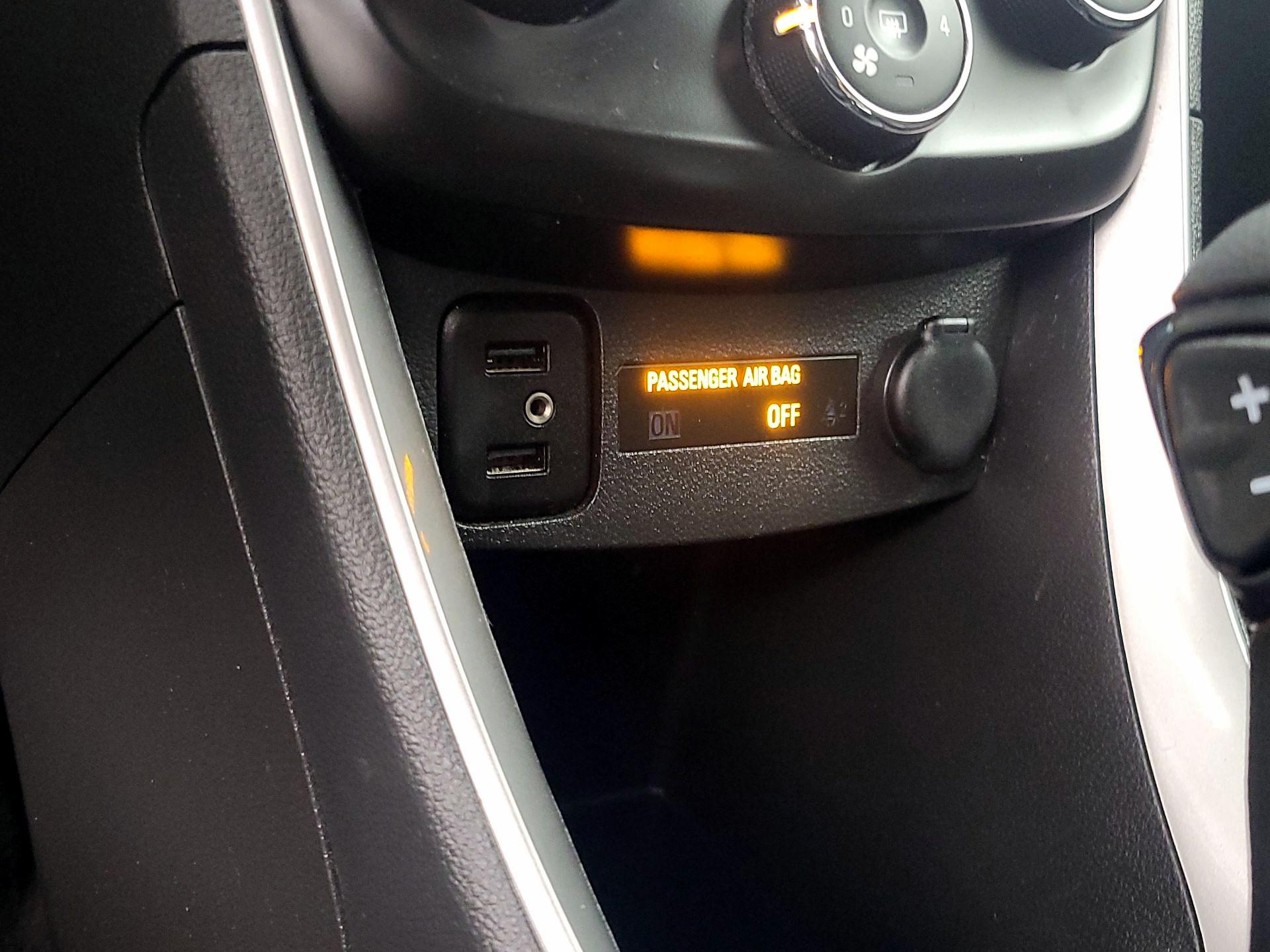 Thumbnail: 2022 Chevrolet Trax - 18