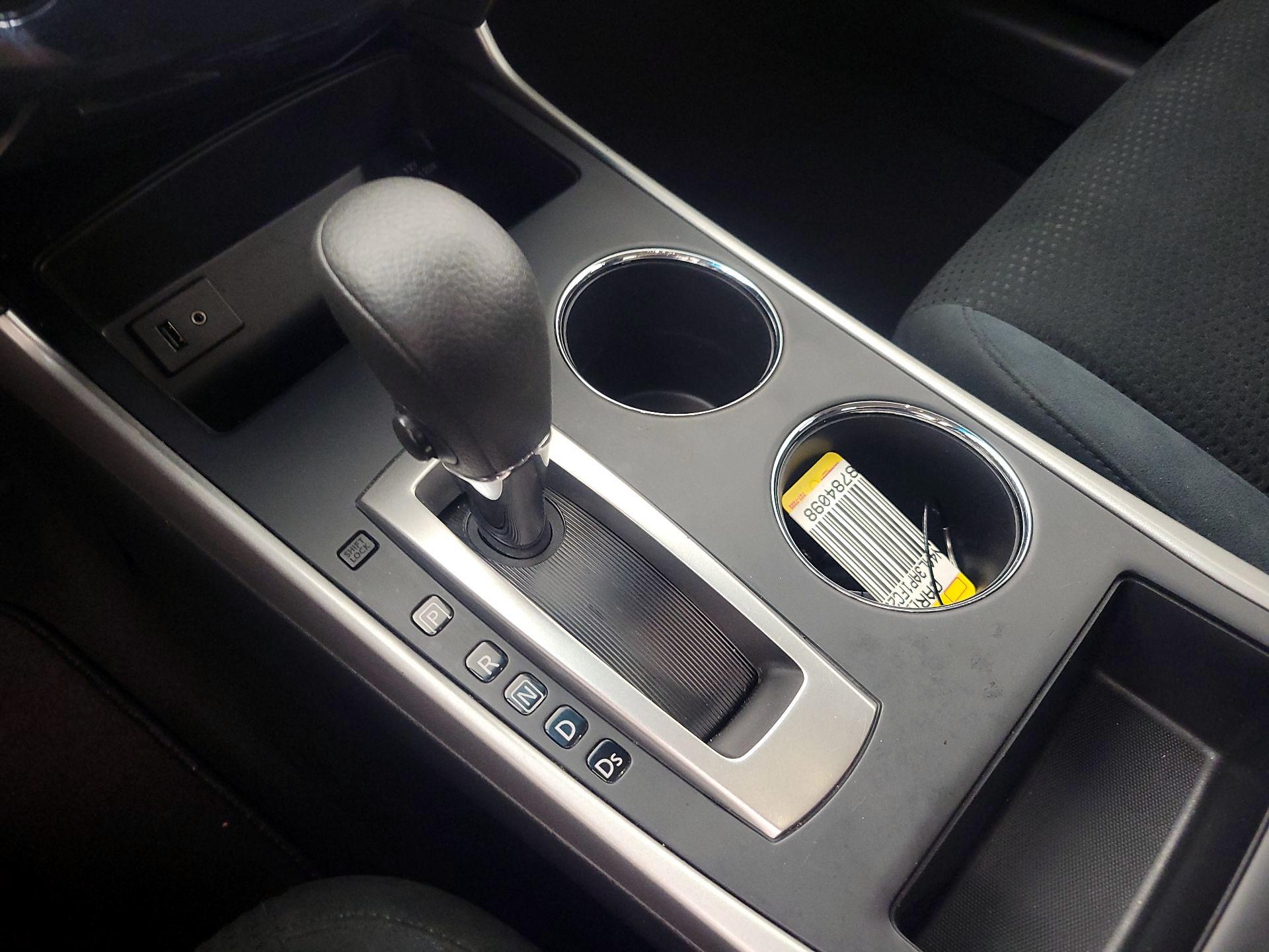 Thumbnail: 2015 Nissan Altima - 17