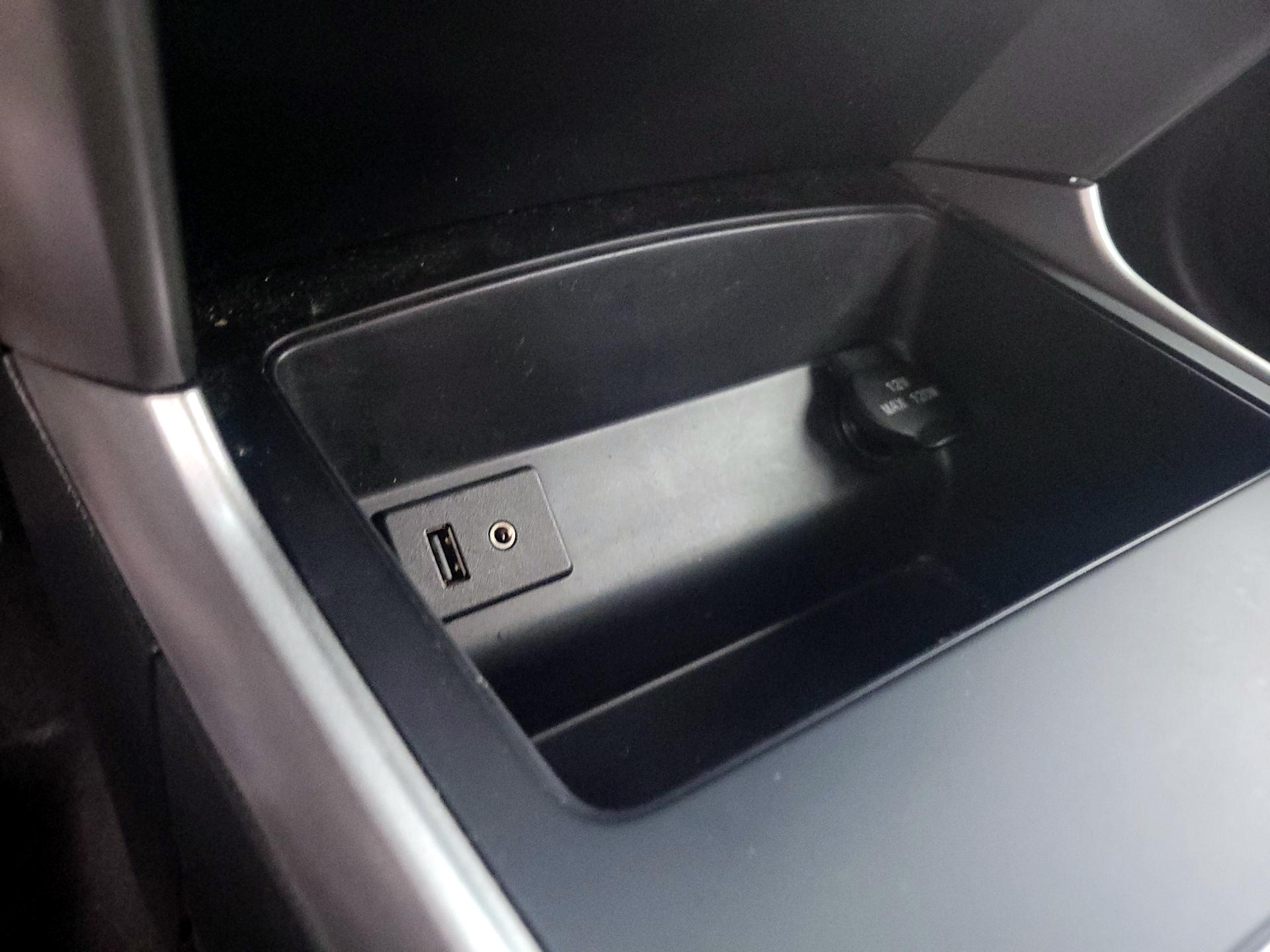 Thumbnail: 2015 Nissan Altima - 18