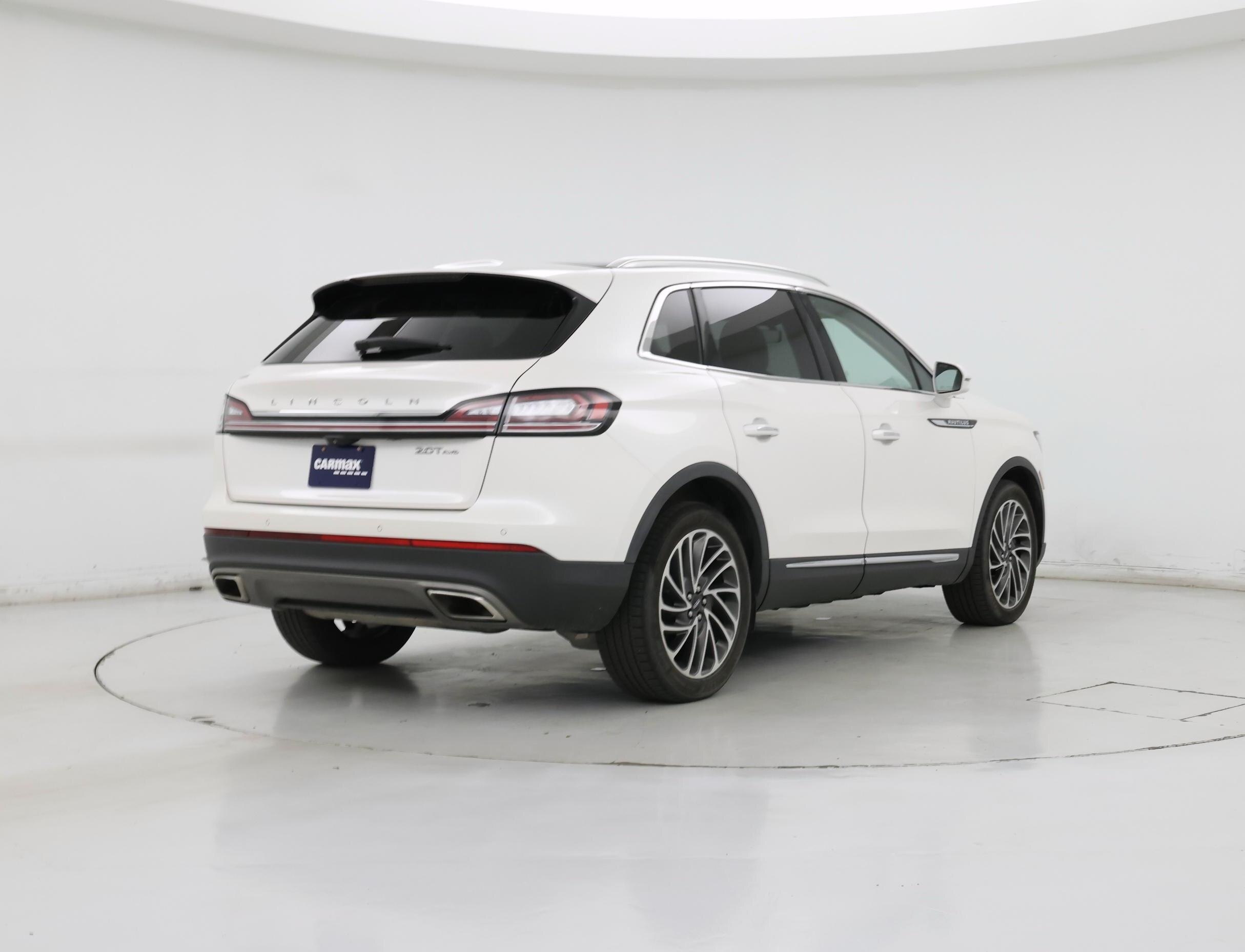 Thumbnail: 2019 Lincoln Nautilus - 8