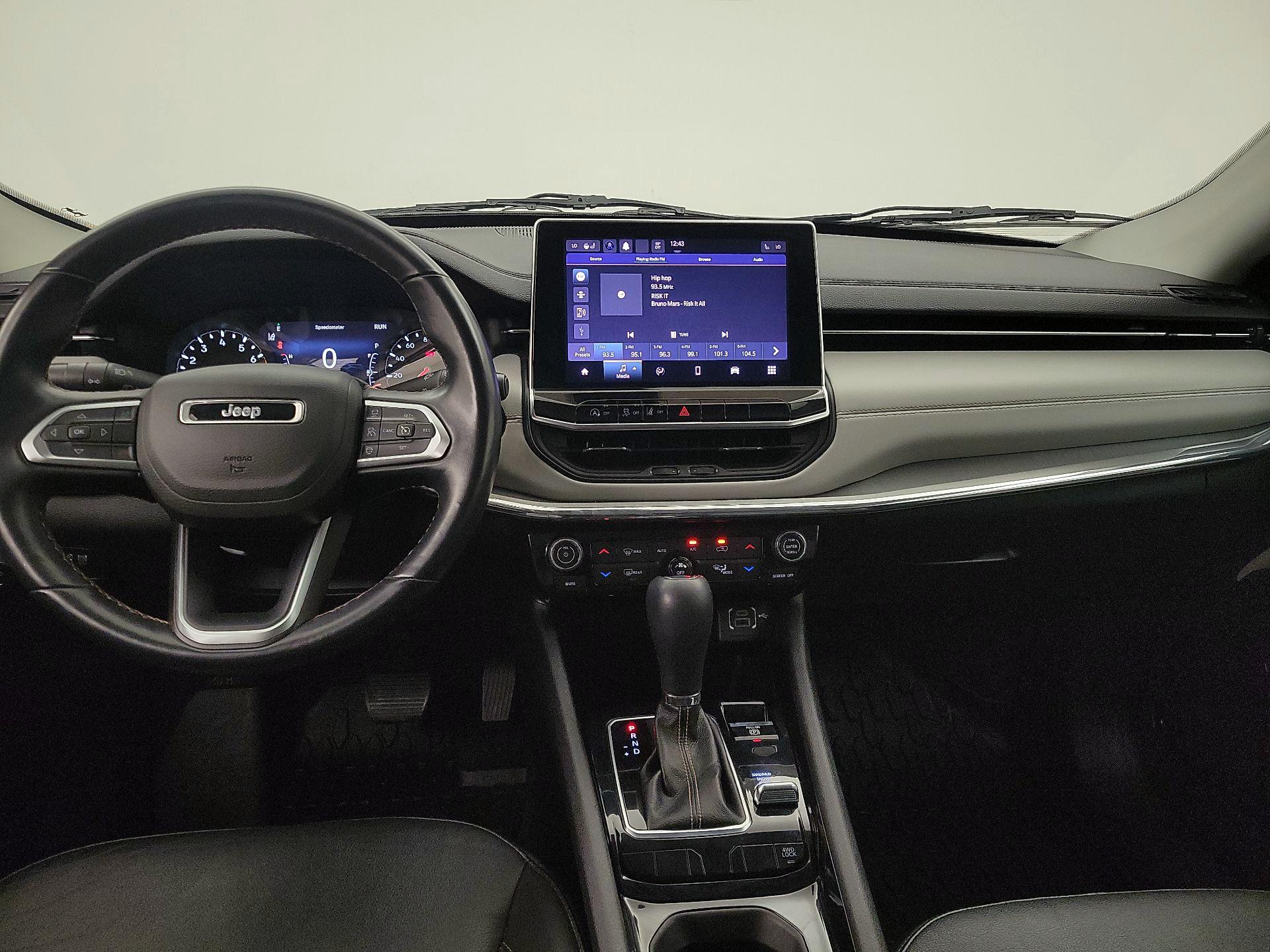 Thumbnail: 2022 Jeep Compass - 9