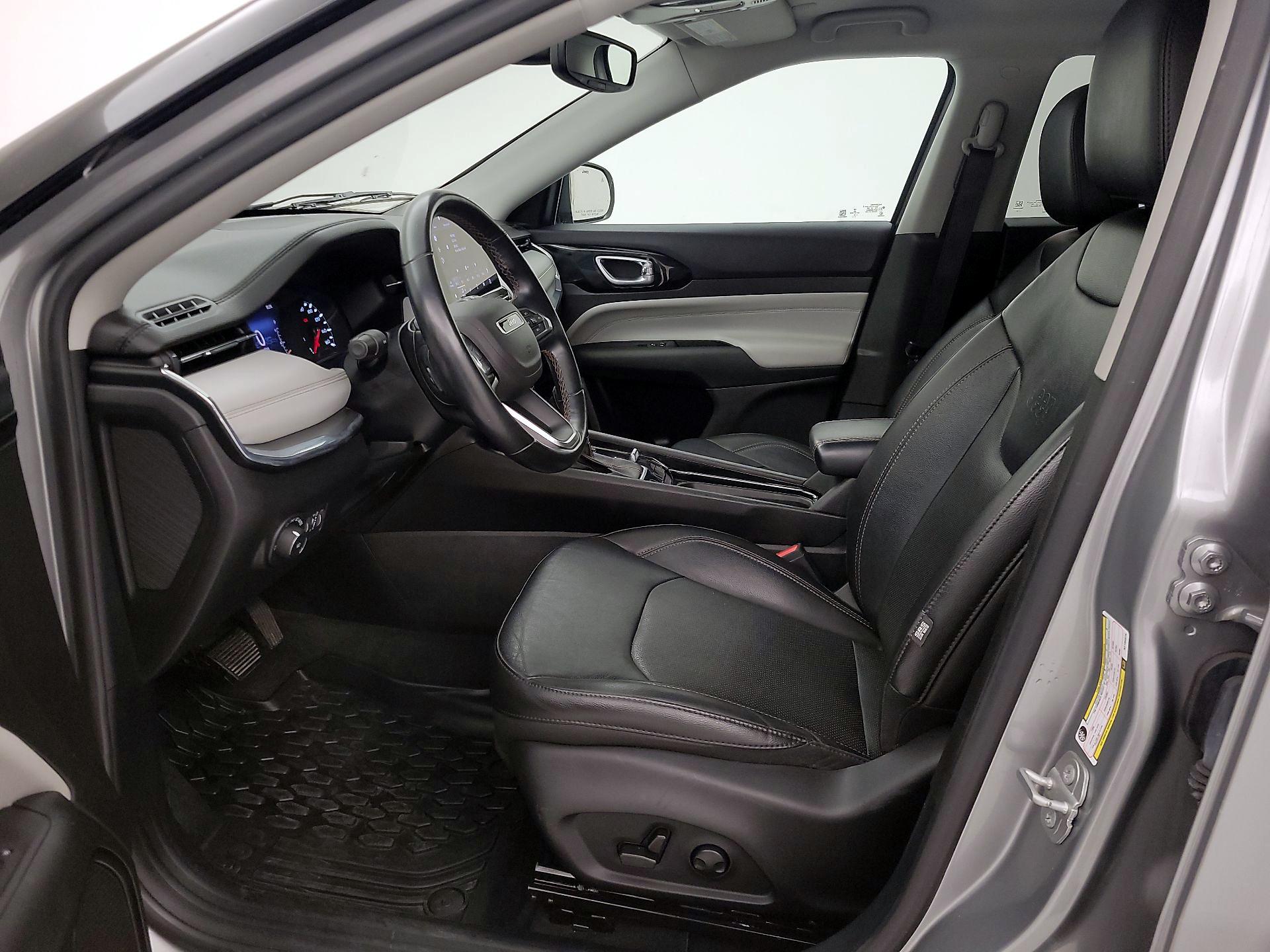 Thumbnail: 2022 Jeep Compass - 11
