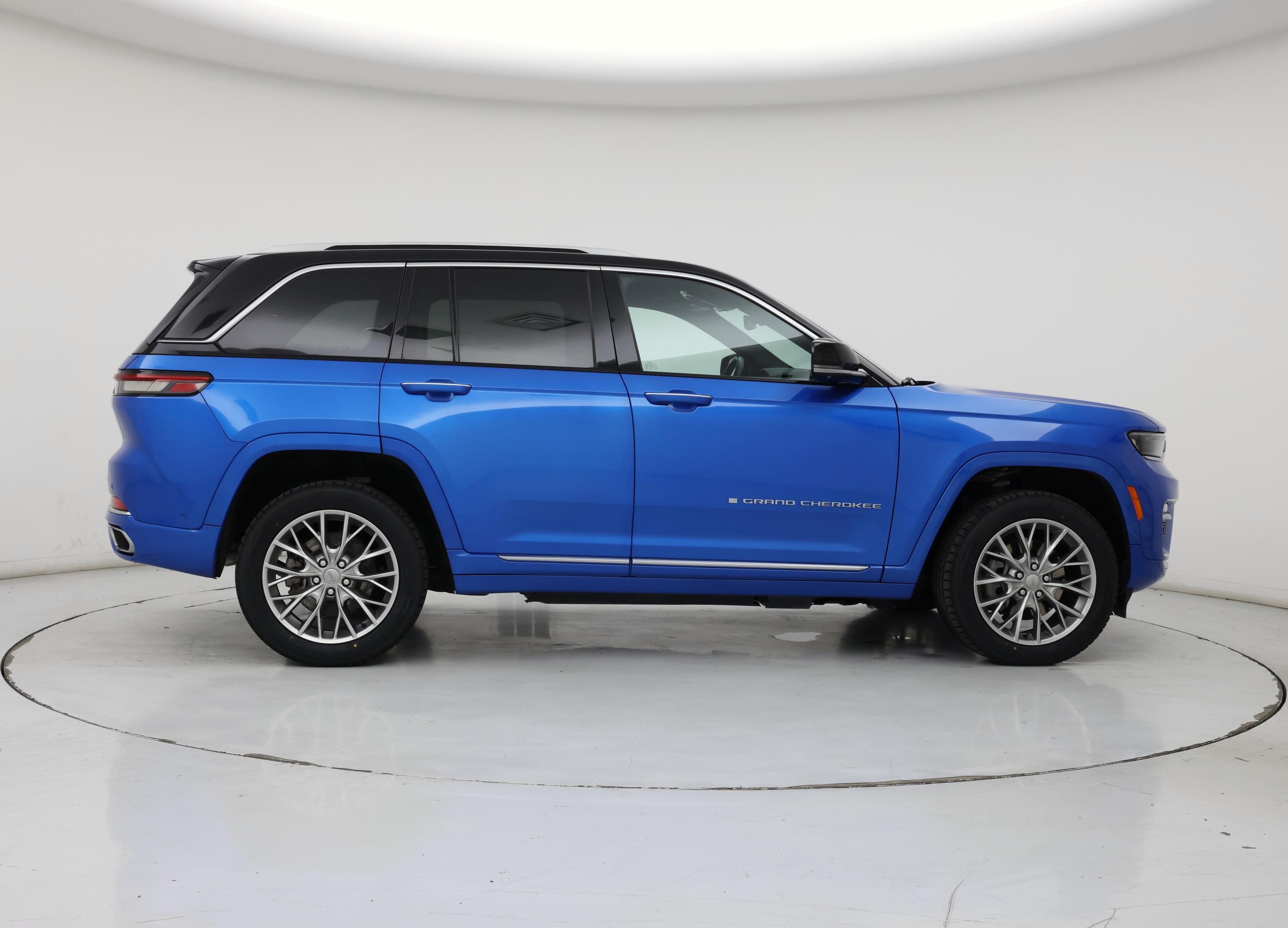 Thumbnail: 2022 Jeep Grand Cherokee - 7