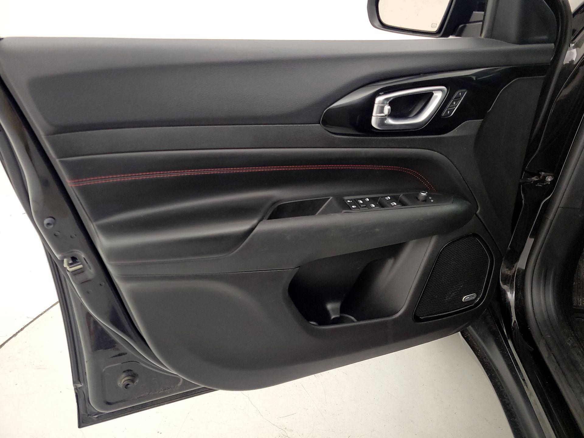 Thumbnail: 2022 Jeep Compass - 12