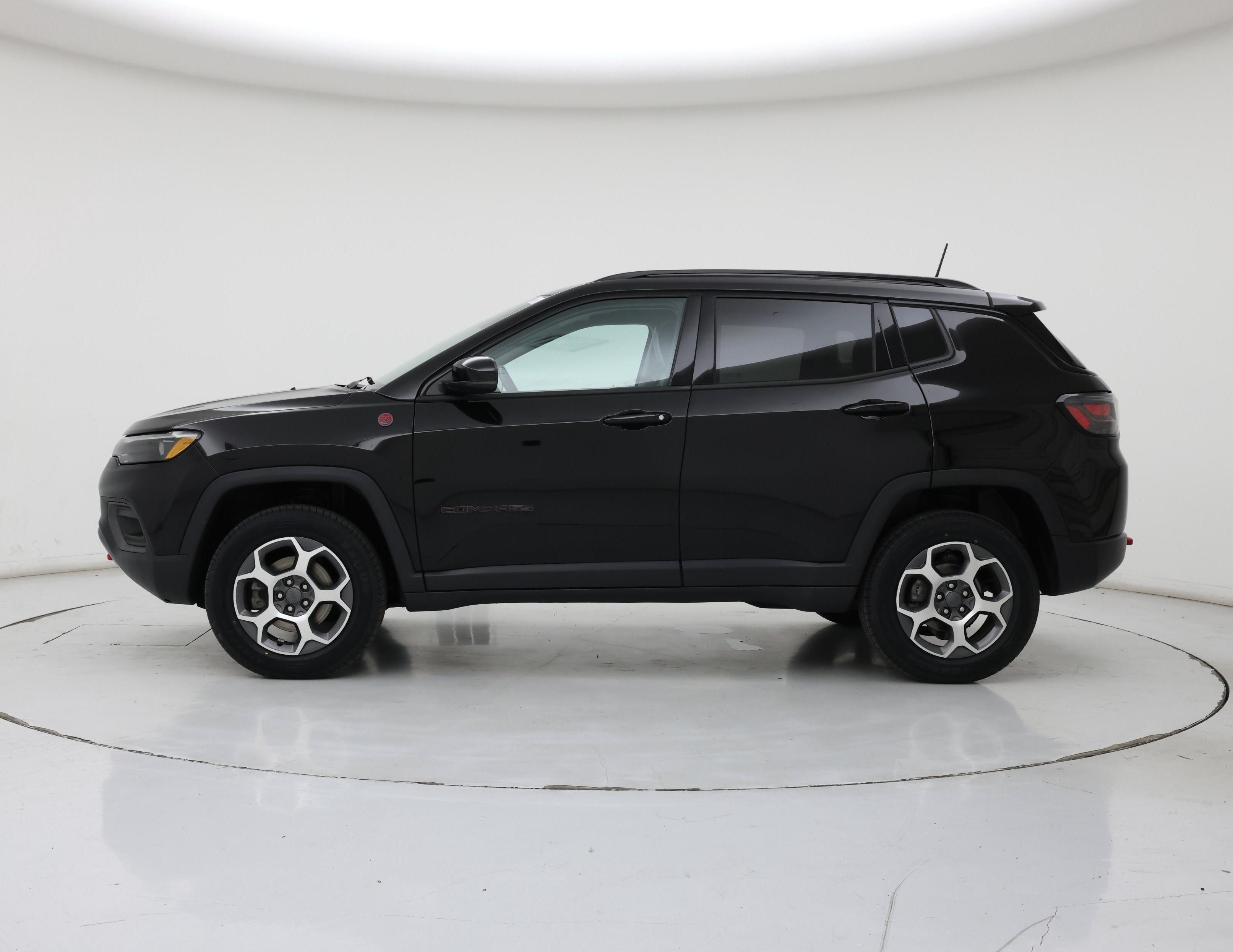 Thumbnail: 2022 Jeep Compass - 3