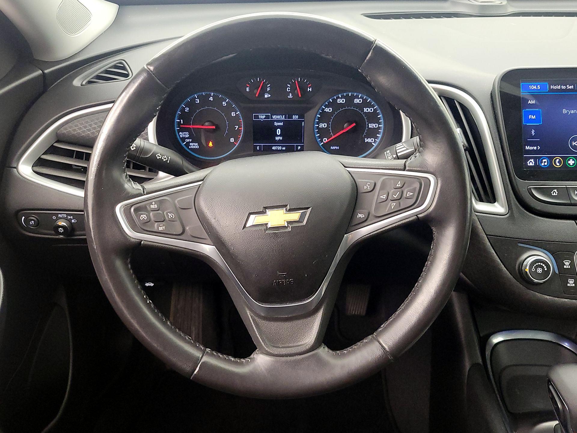 Thumbnail: 2022 Chevrolet Malibu - 10