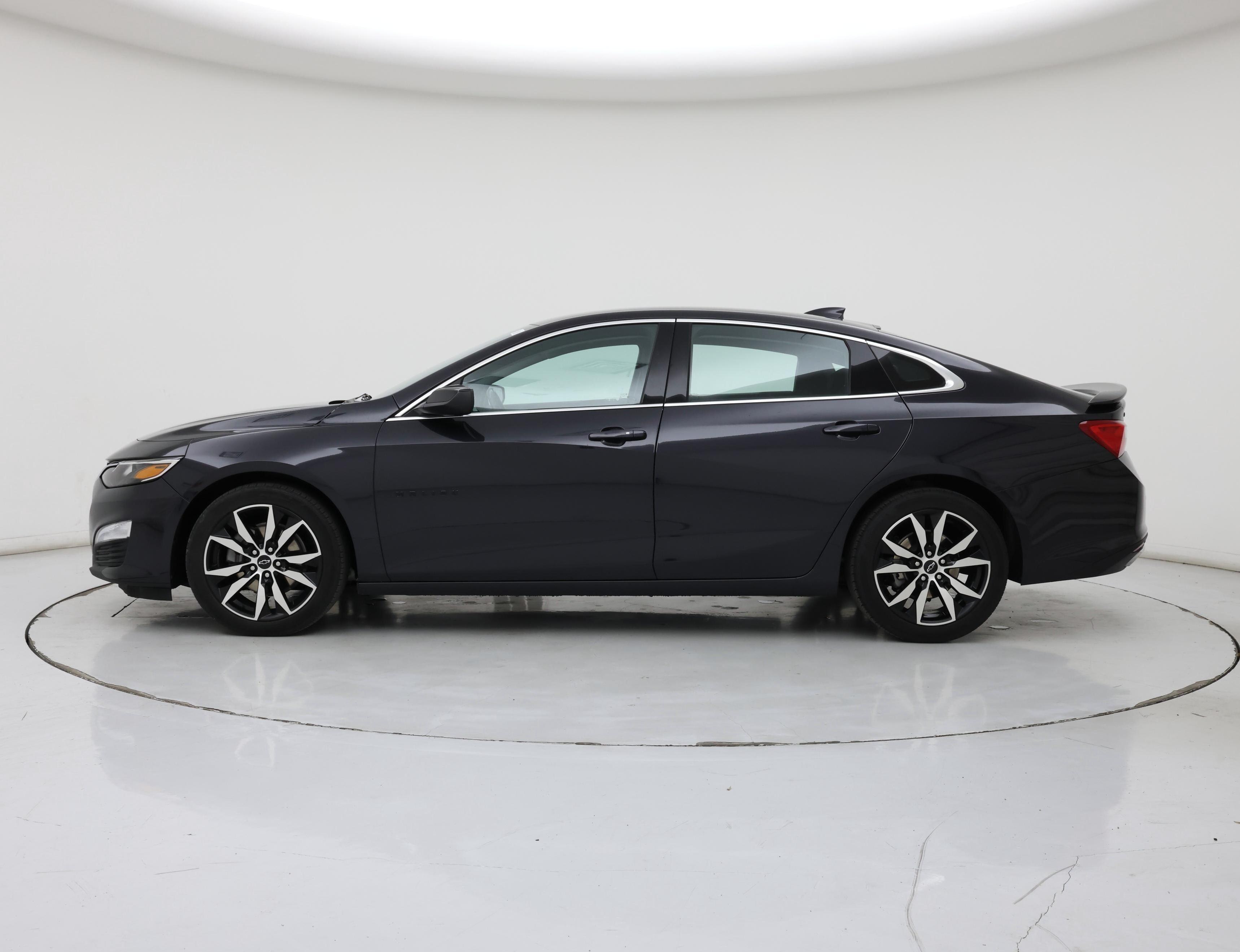 Thumbnail: 2022 Chevrolet Malibu - 3