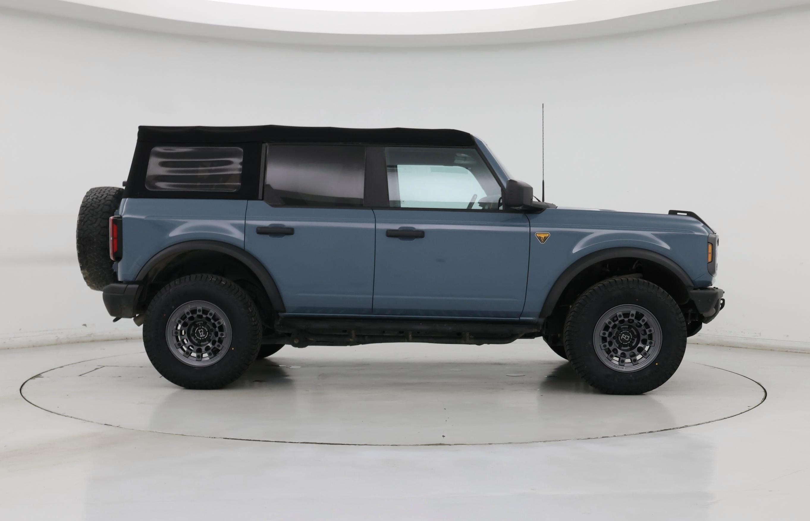 Thumbnail: 2022 Ford Bronco - 7