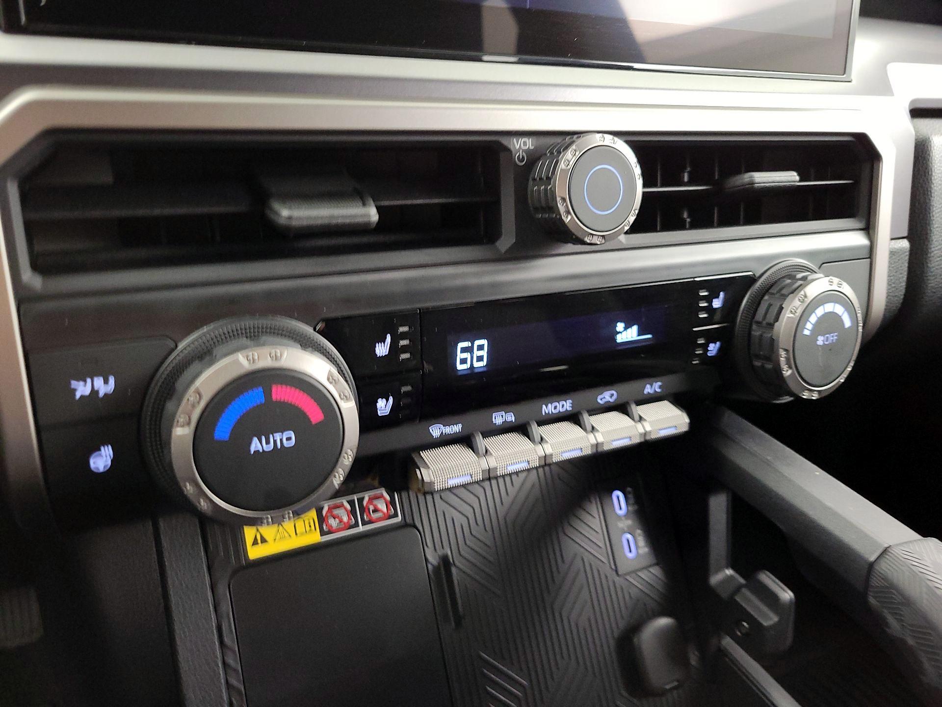 Thumbnail: 2025 Toyota 4Runner - 16