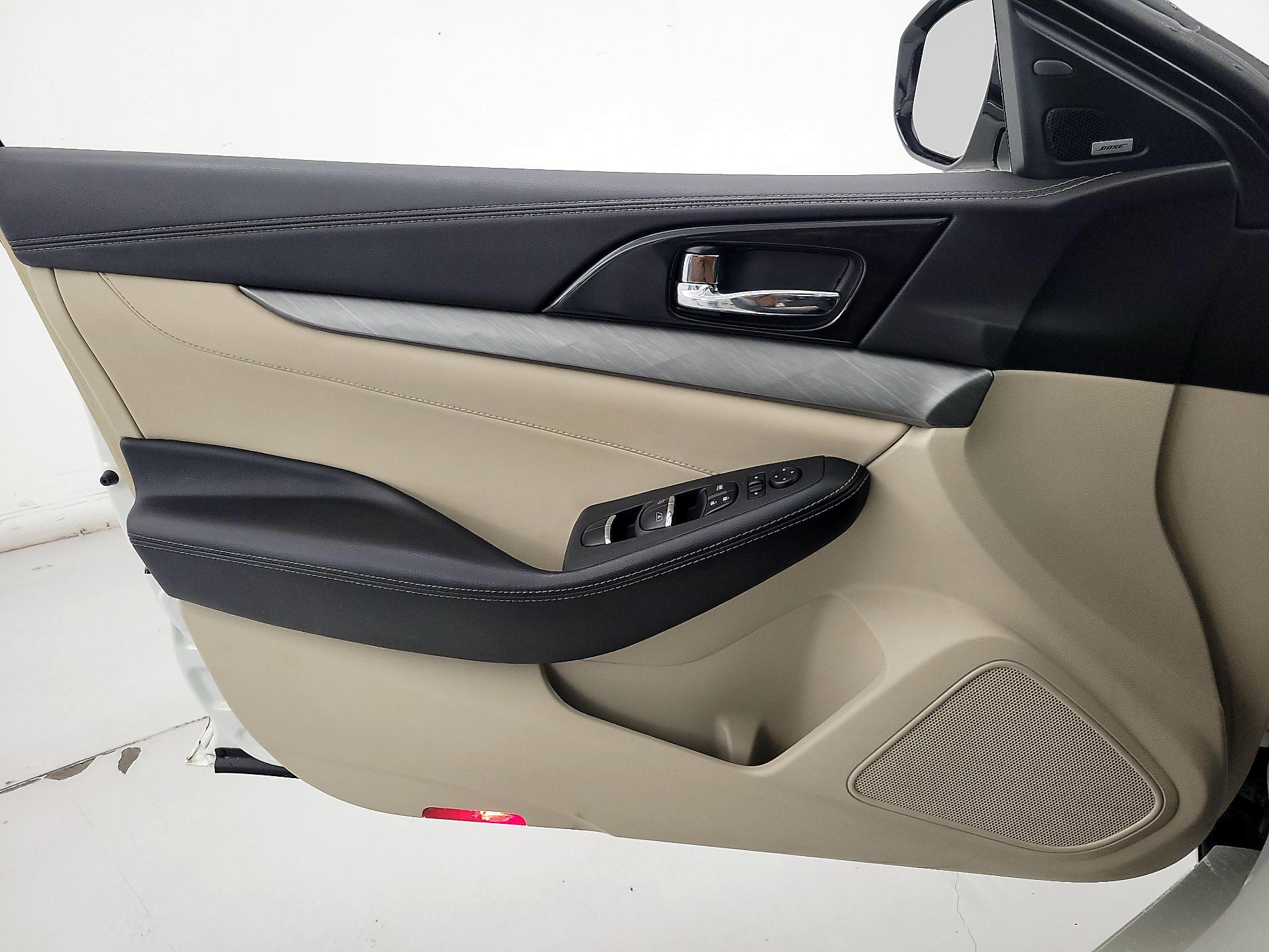 Thumbnail: 2017 Nissan Maxima - 12