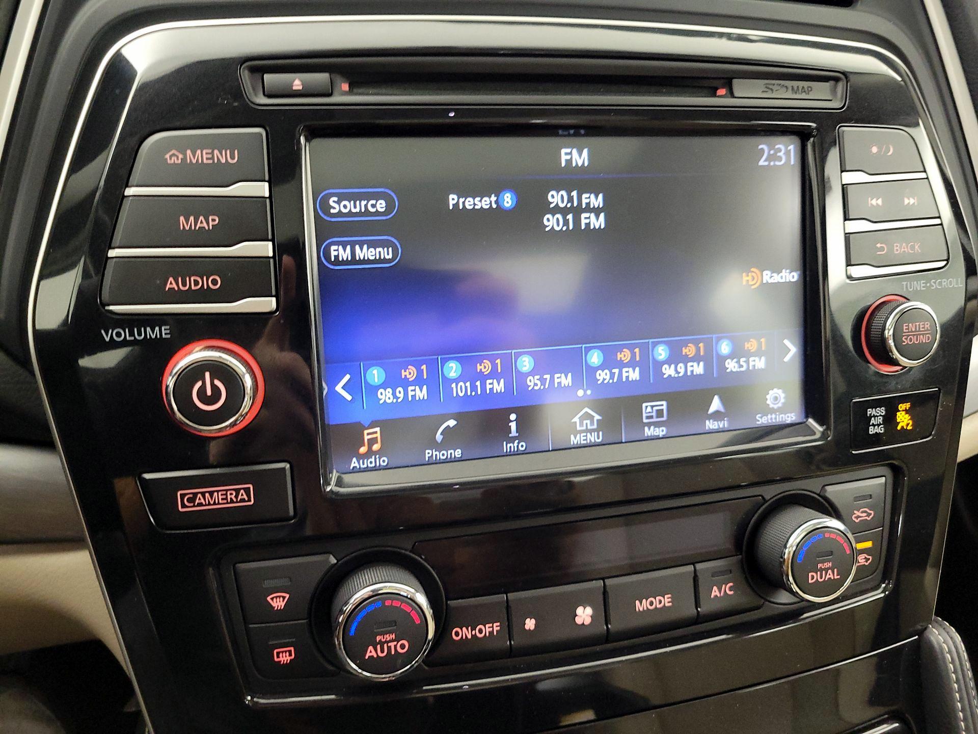 Thumbnail: 2017 Nissan Maxima - 16