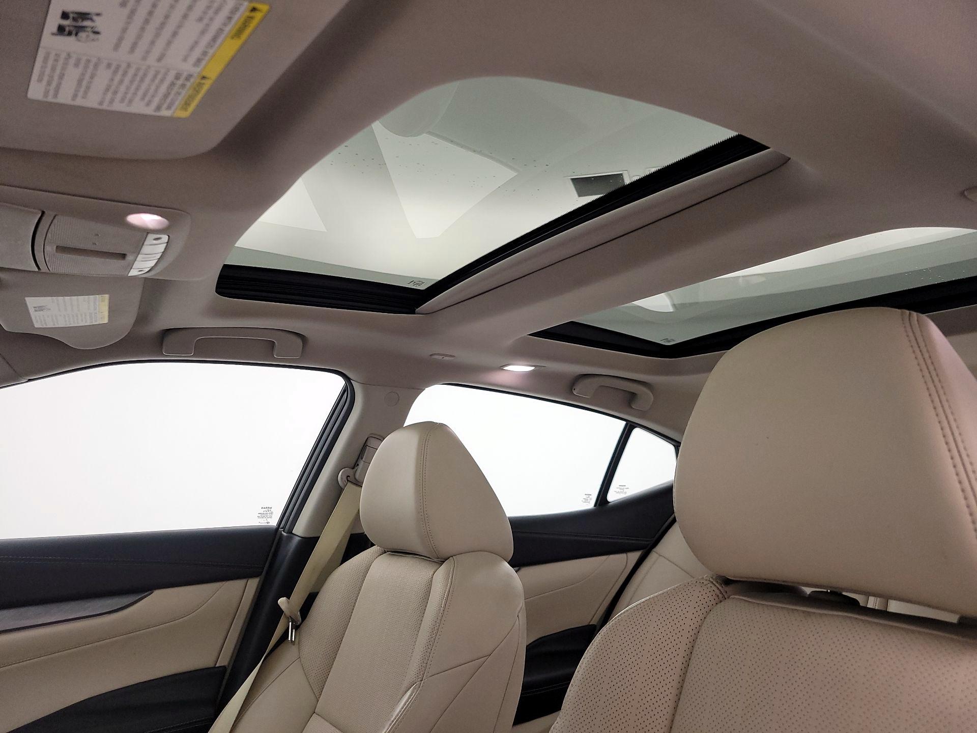 Thumbnail: 2017 Nissan Maxima - 20