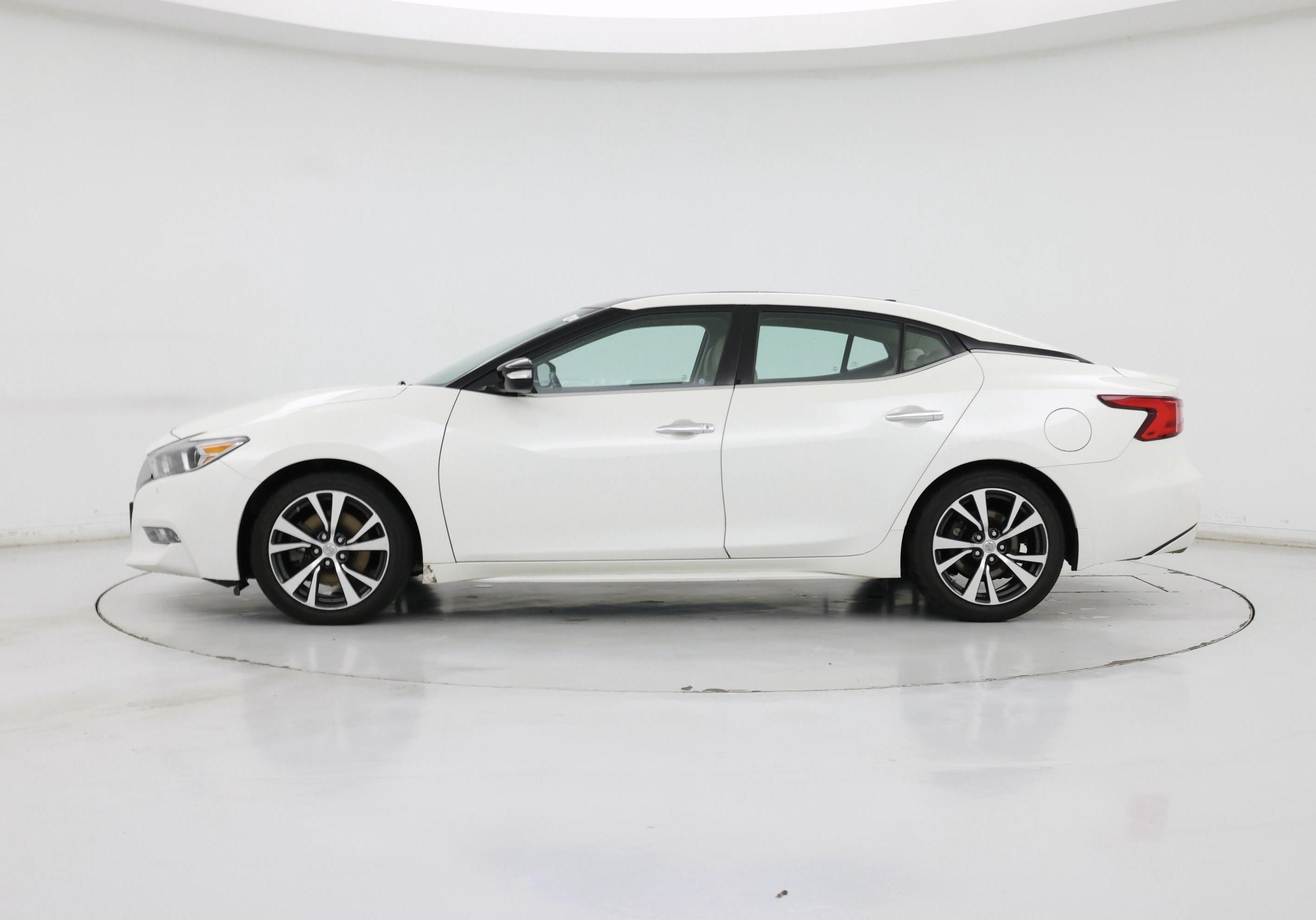 Thumbnail: 2017 Nissan Maxima - 3