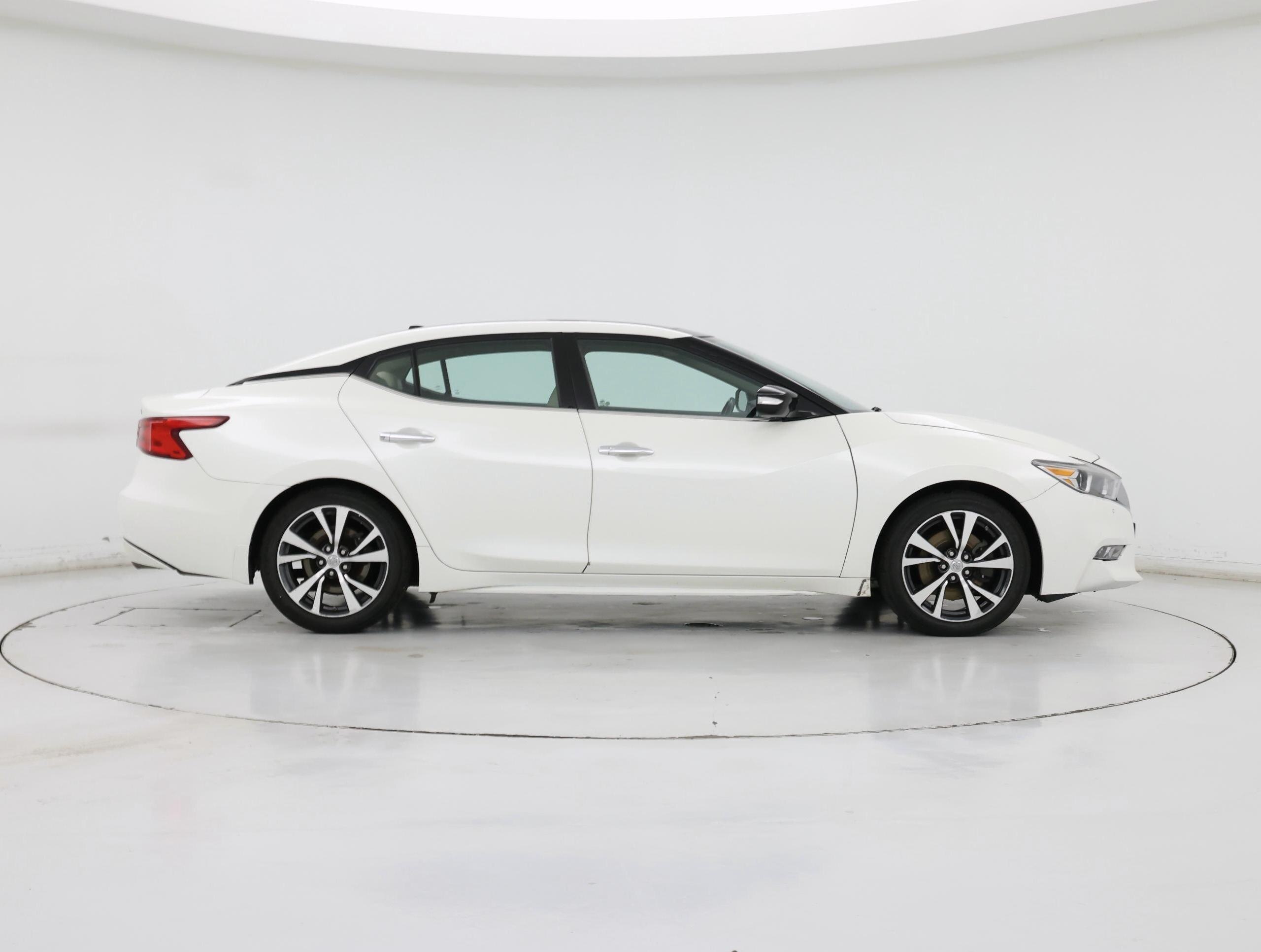 Thumbnail: 2017 Nissan Maxima - 7