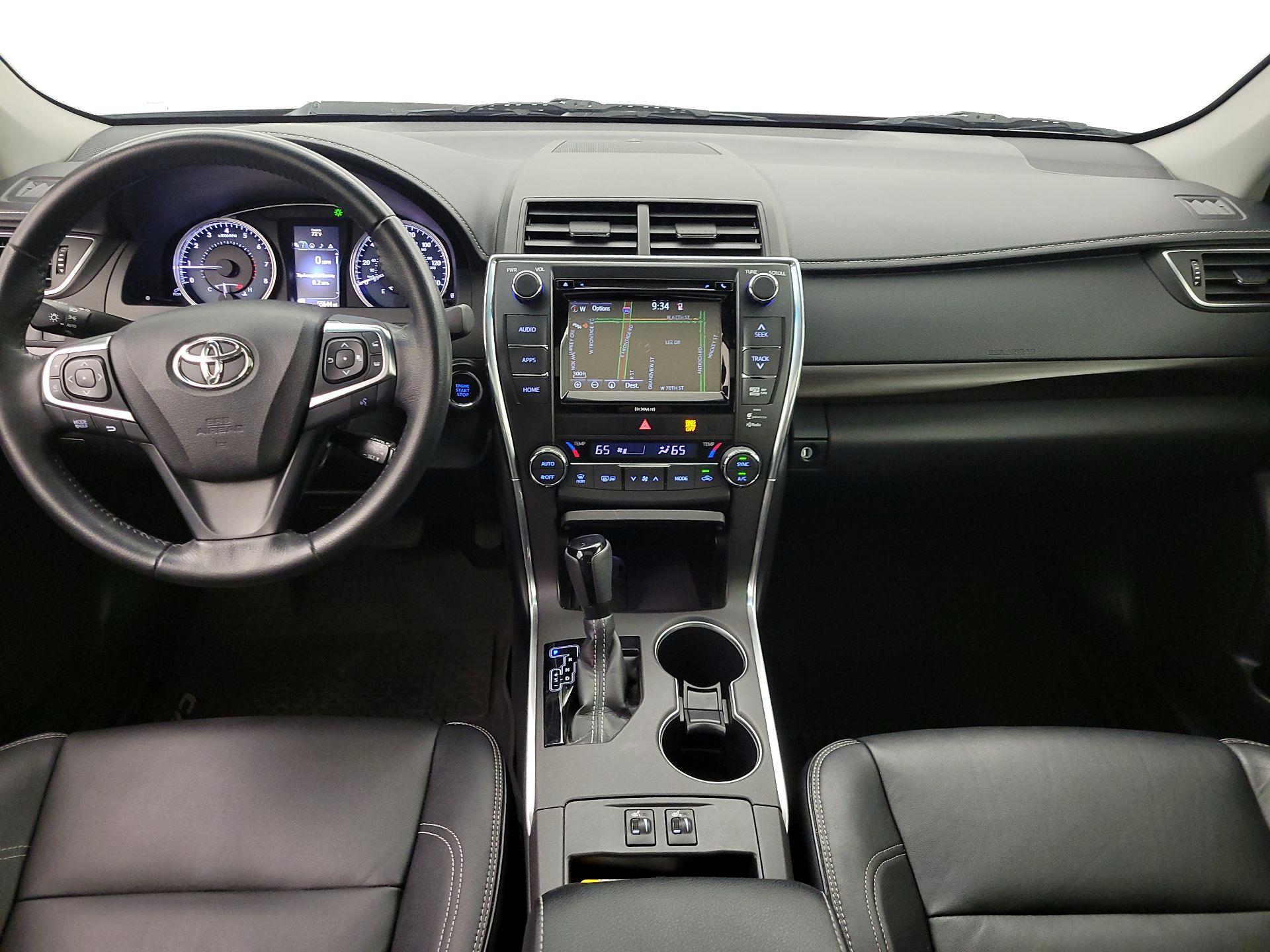 Thumbnail: 2016 Toyota Camry - 9