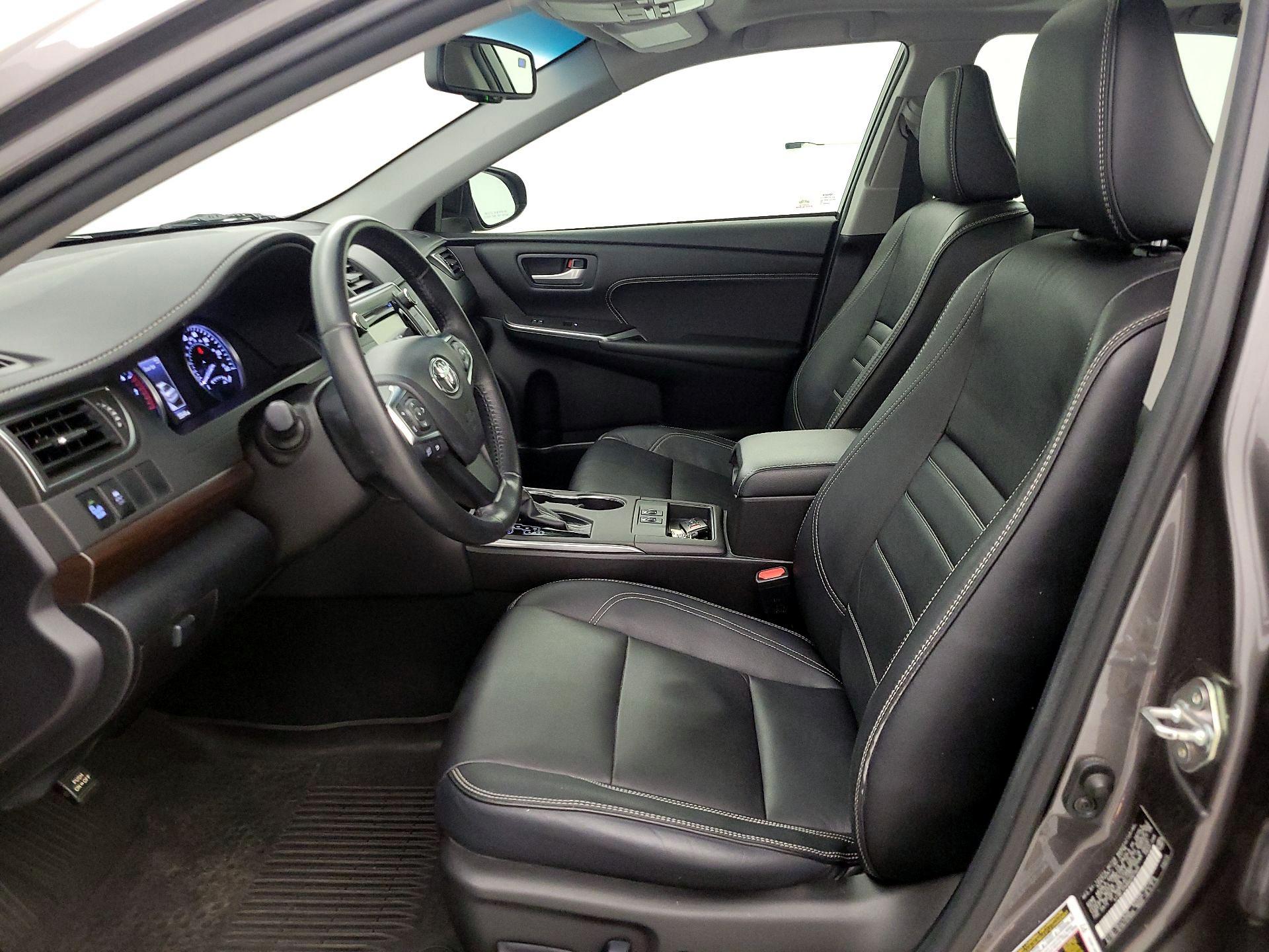 Thumbnail: 2016 Toyota Camry - 11