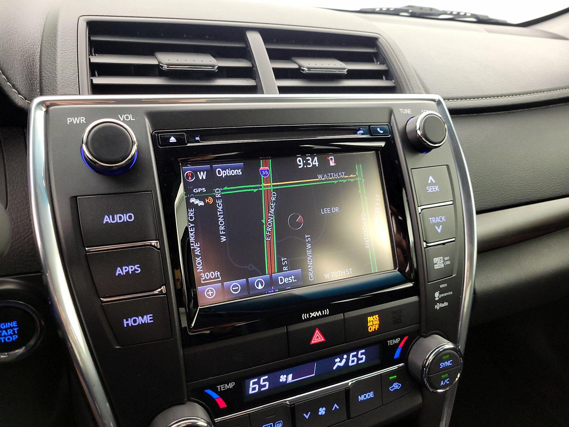 Thumbnail: 2016 Toyota Camry - 14